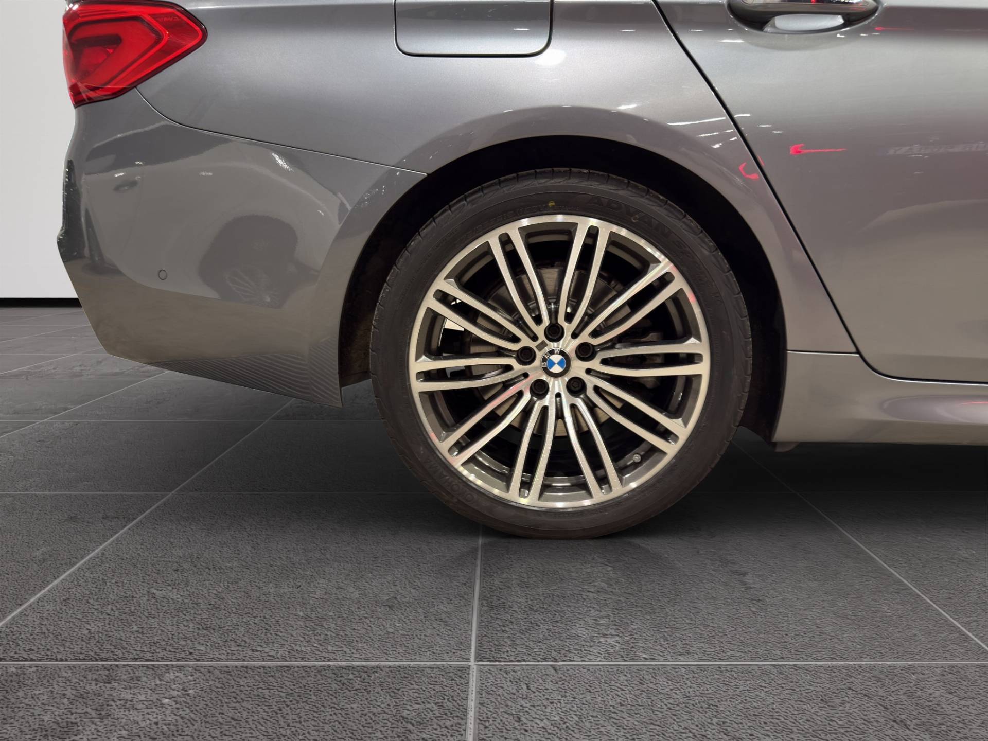 BMW Serie 5 Touring 520d Touring Msport auto usata in pronta consegna - Brandini