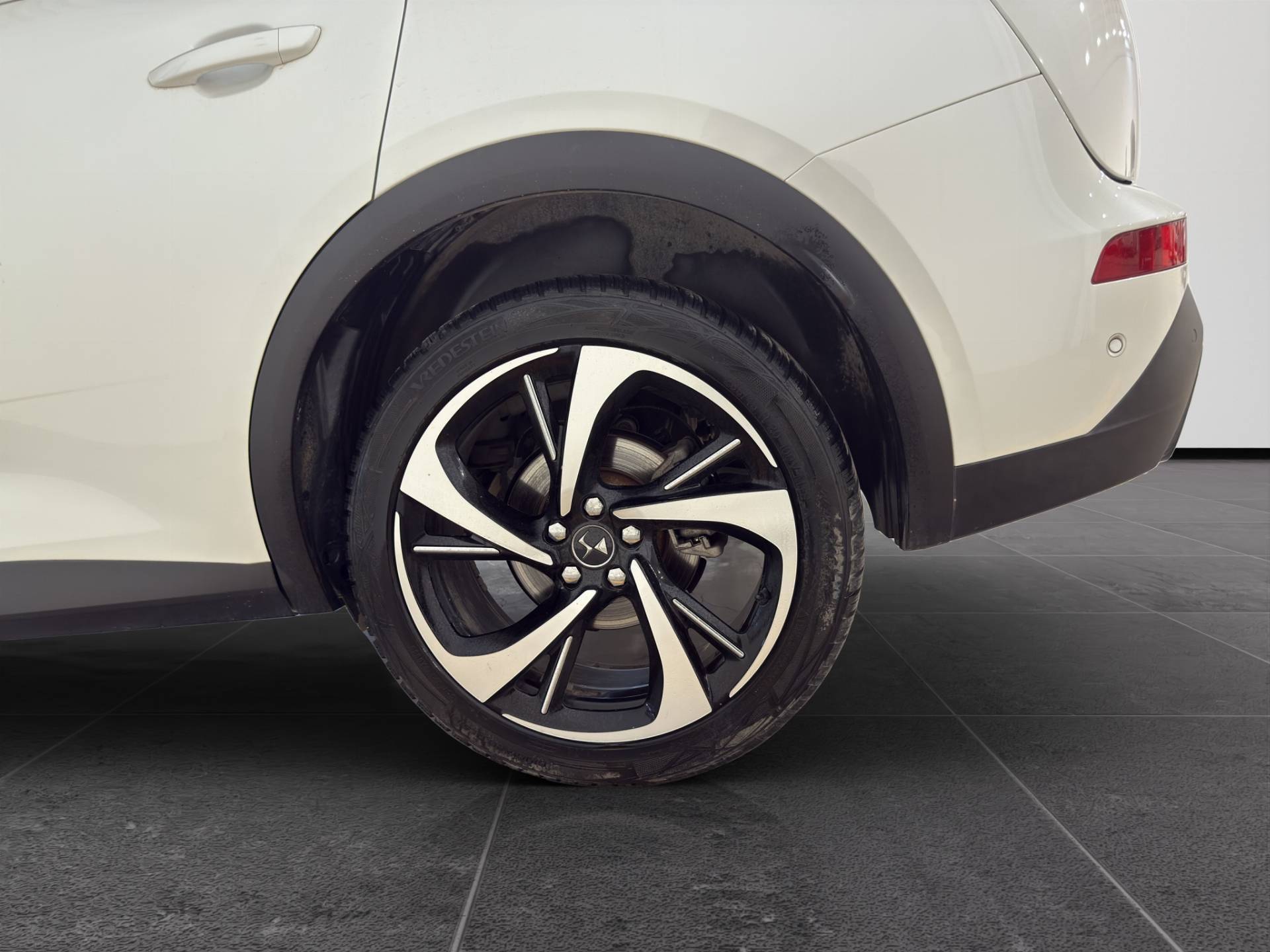 DS DS 7 DS7 Crossback 1.5 bluehdi Prestige 130cv auto usata in pronta consegna - Brandini