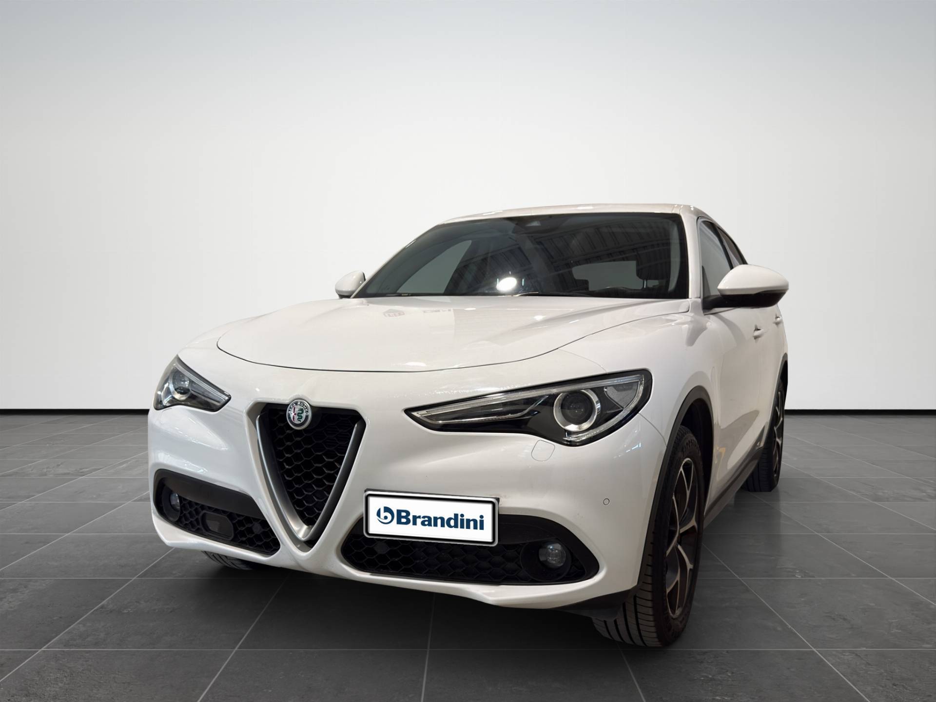 ALFA ROMEO Stelvio Stelvio 2.2 t Lusso Q4 210cv auto usata in pronta consegna - Brandini