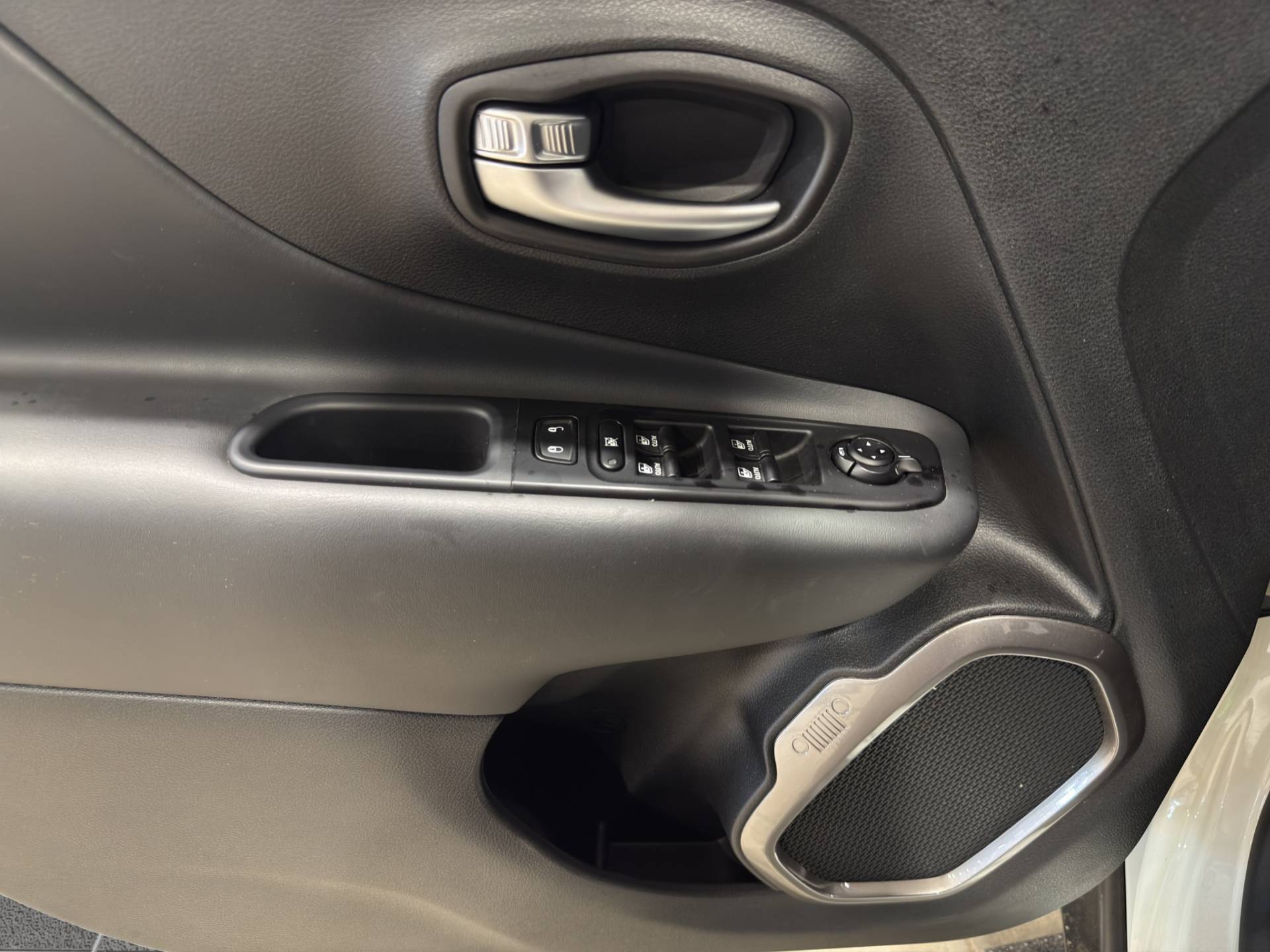 JEEP Renegade Renegade 1.6 mjt Limited 2wd 130cv usata in pronta consegna - Brandini