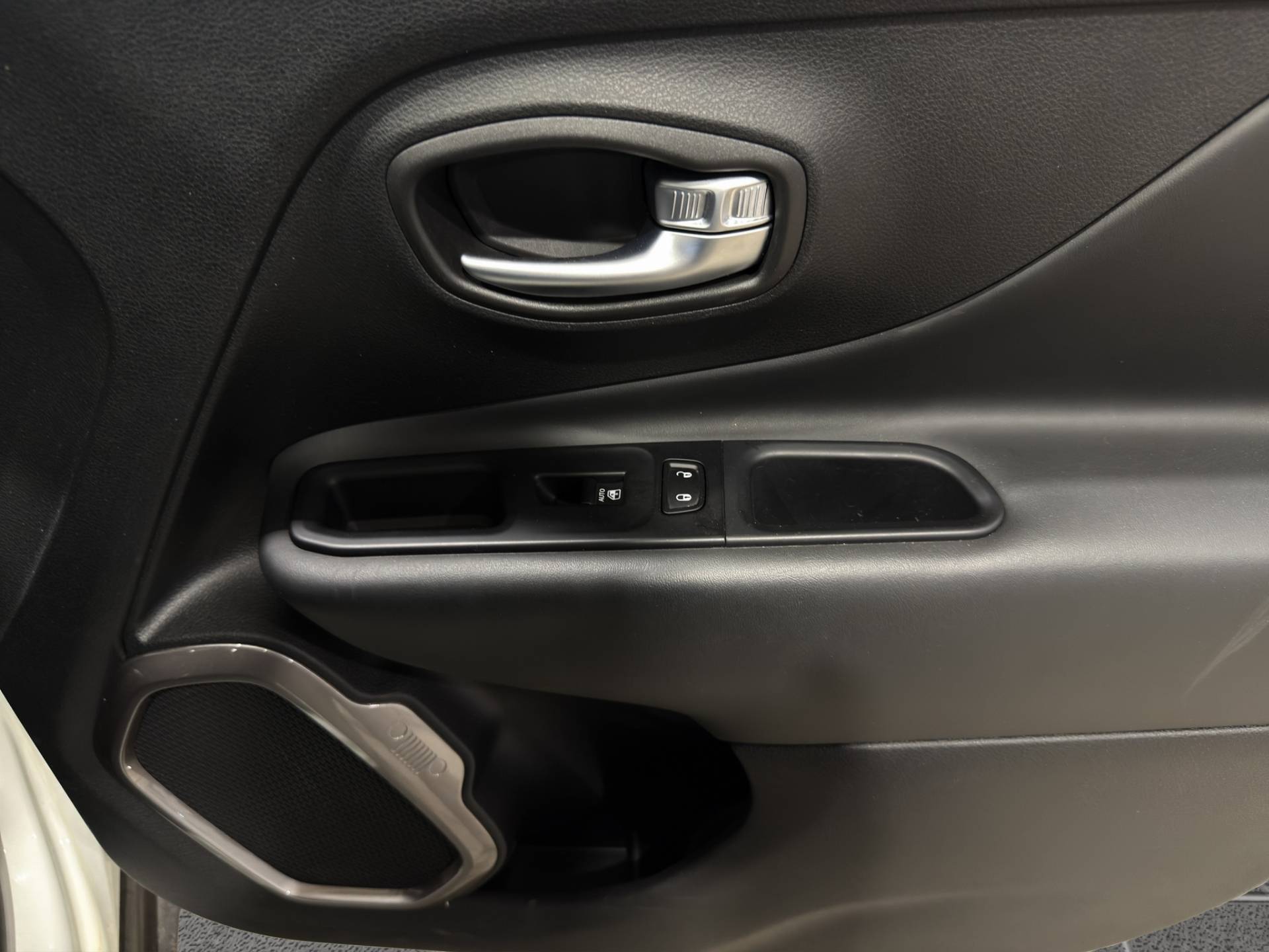 JEEP Renegade Renegade 1.6 mjt Limited 2wd 130cv usata in pronta consegna - Brandini