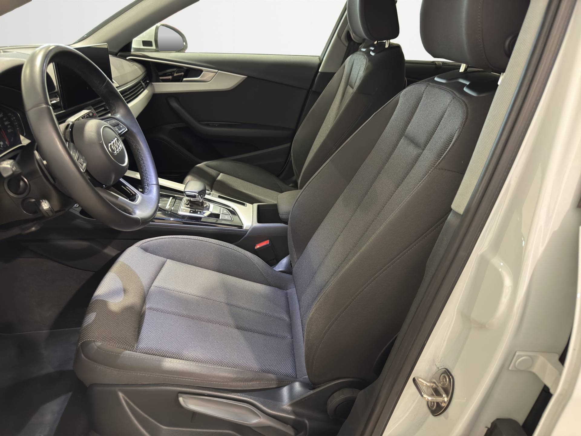 AUDI A4 A4 Avant 40 2.0 tdi mhev Business Advanced 204cv s-tronic usata in pronta consegna - Brandini
