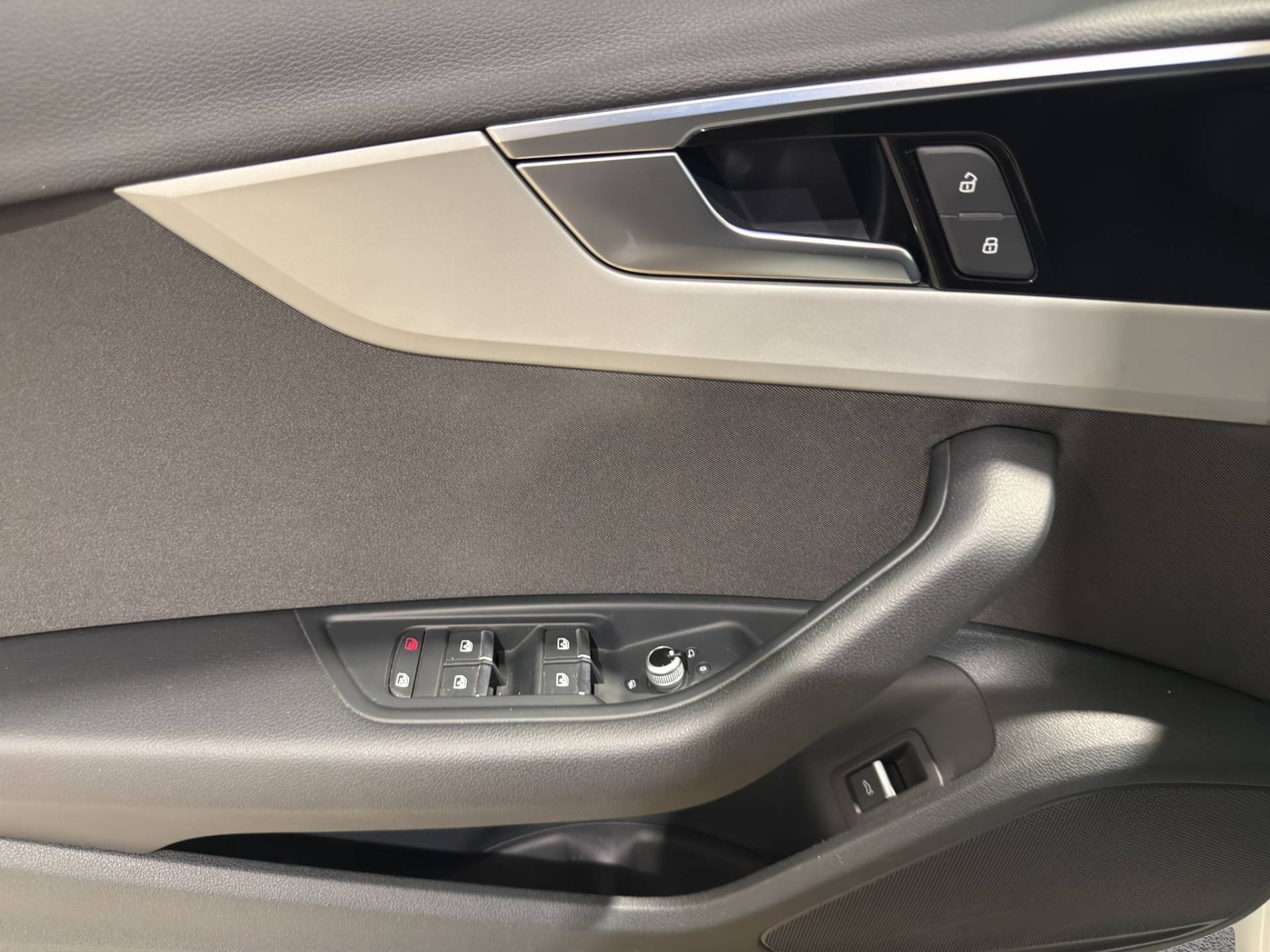 AUDI A4 A4 Avant 40 2.0 tdi mhev Business Advanced 204cv s-tronic usata in pronta consegna - Brandini