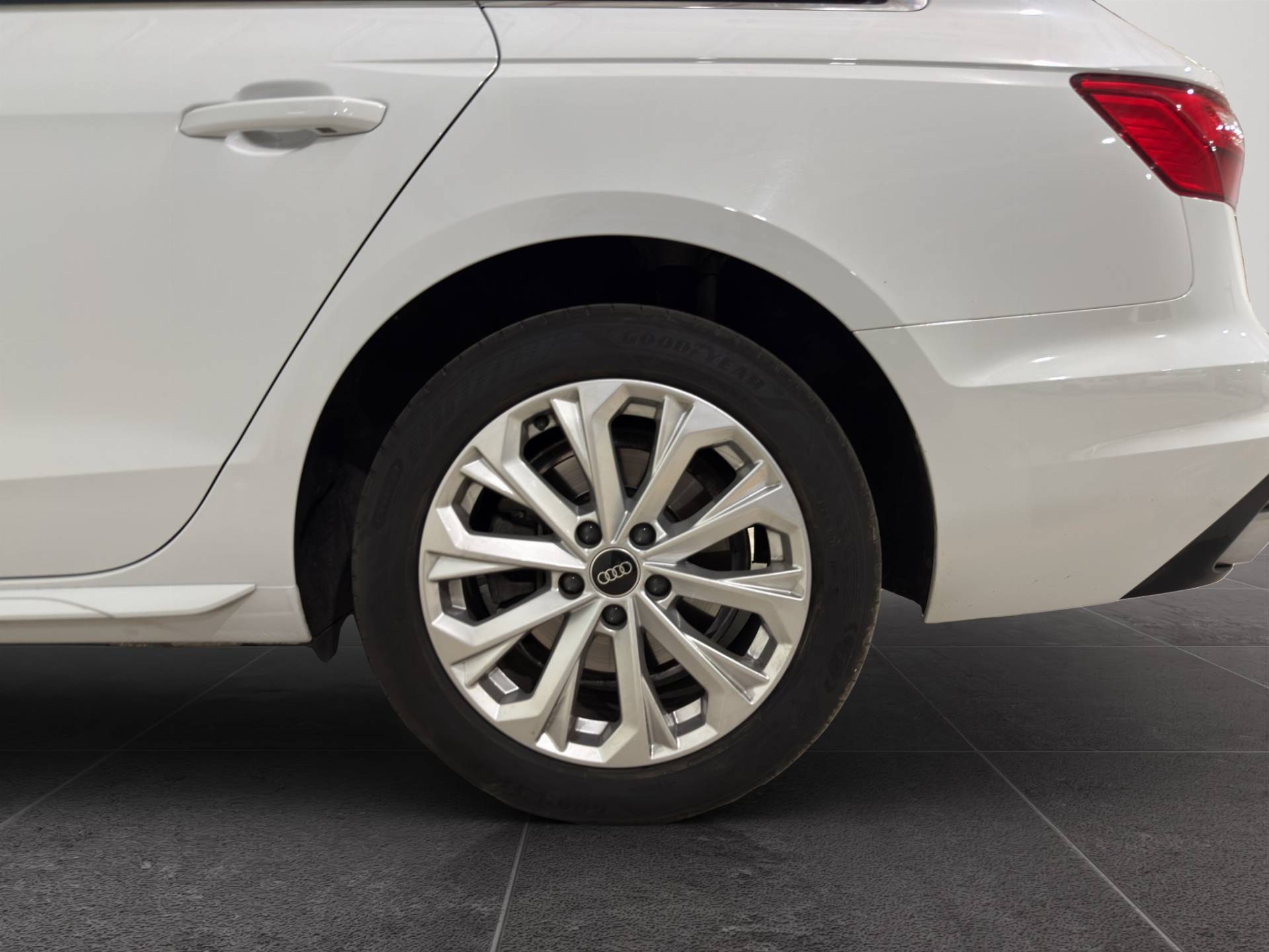 AUDI A4 A4 Avant 40 2.0 tdi mhev Business Advanced 204cv s-tronic usata in pronta consegna - Brandini