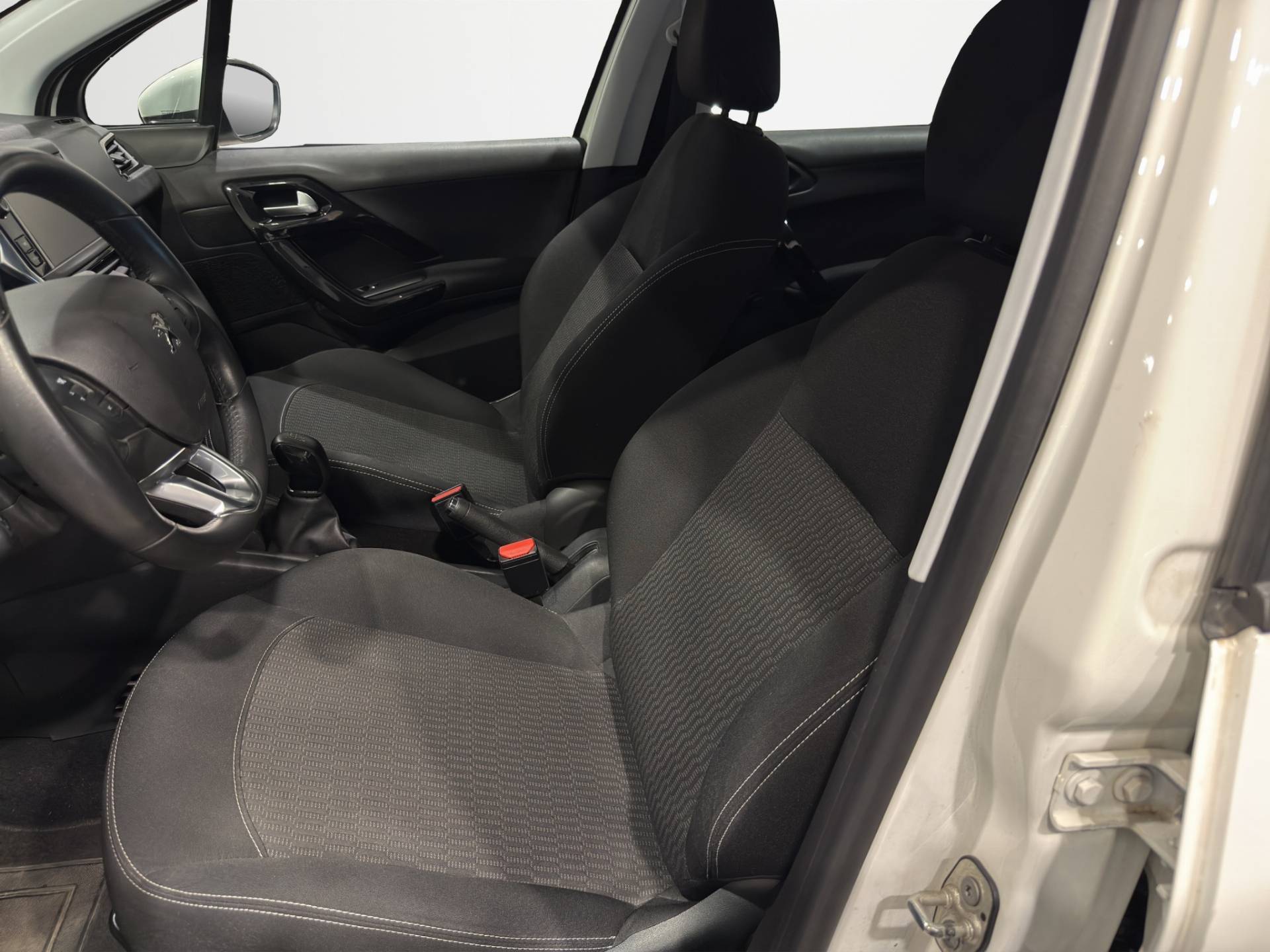 PEUGEOT 208 208 1.2 puretech Active s&s 82cv 5p neopatentati usata in pronta consegna - Brandini