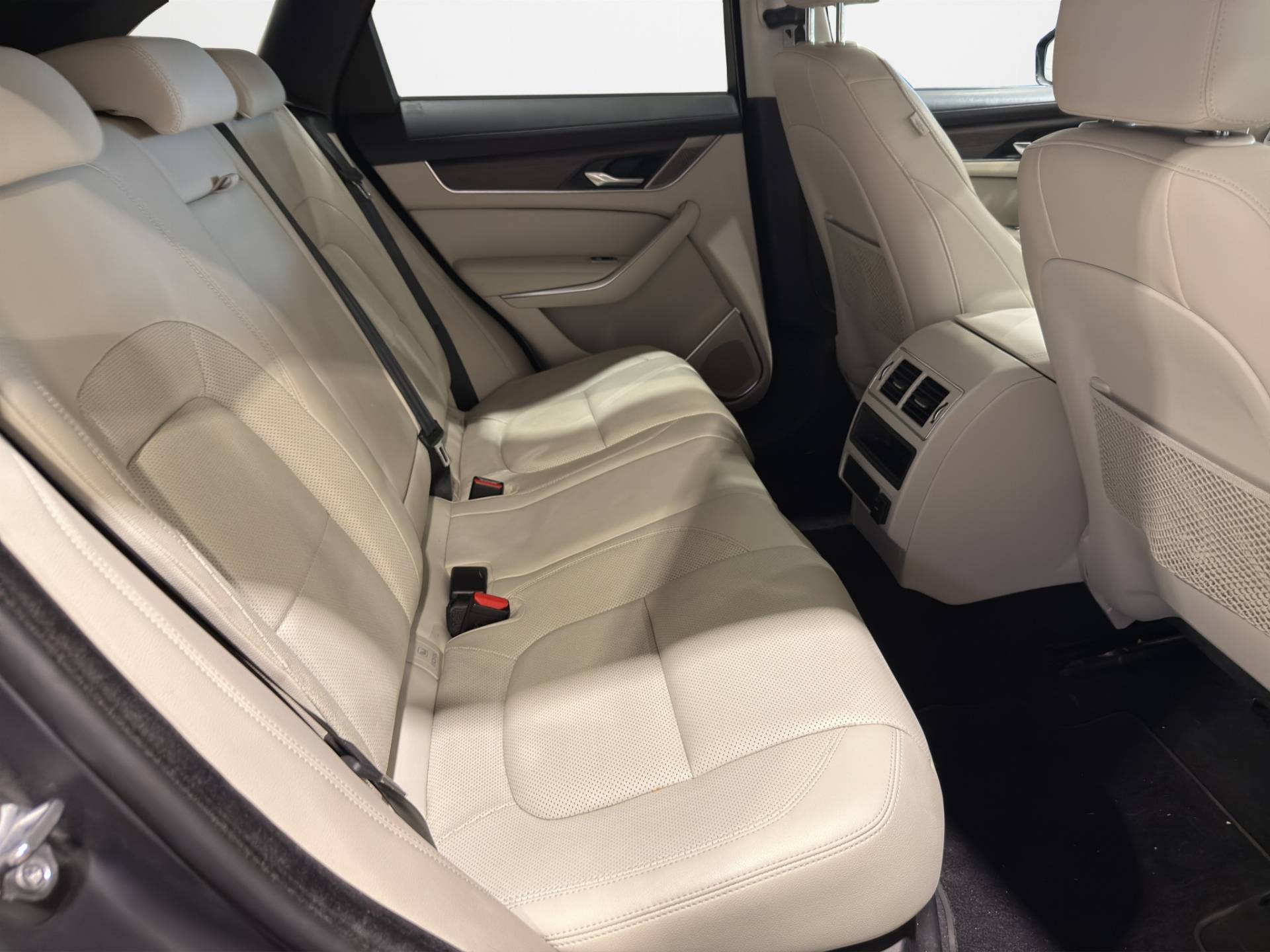 Auto Venduta - JAGUAR F-Pace F-Pace 2.0 D163 SE awd auto usata in pronta consegna - Brandini