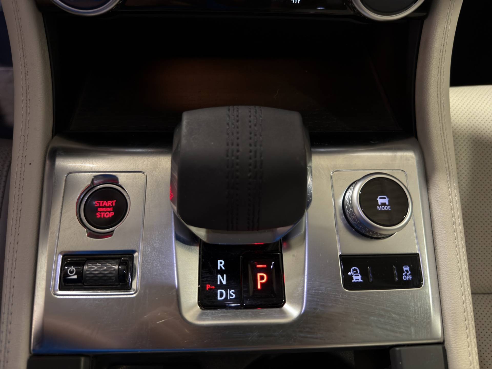 Auto Venduta - JAGUAR F-Pace F-Pace 2.0 D163 SE awd auto usata in pronta consegna - Brandini