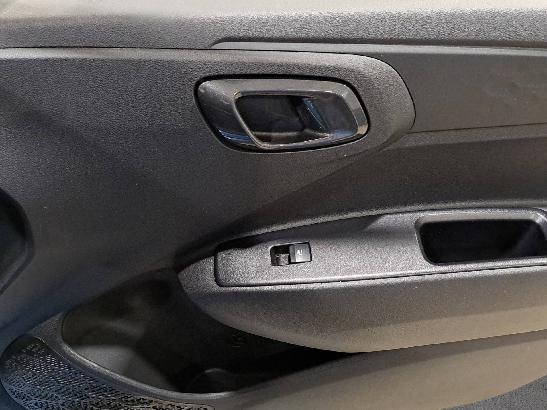 Auto Venduta - HYUNDAI I10 i10 1.0 mpi Tech Connect Pack usata in pronta consegna - Brandini