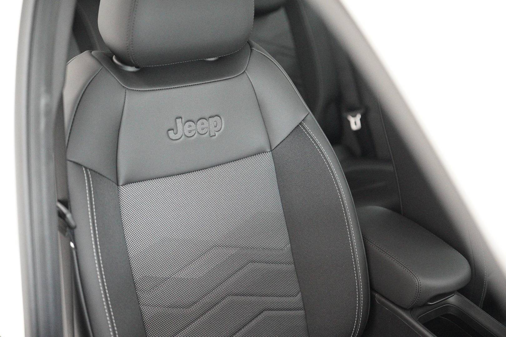 JEEP Avenger Avenger 1.2 turbo Altitude fwd 100cv usata in pronta consegna - Brandini