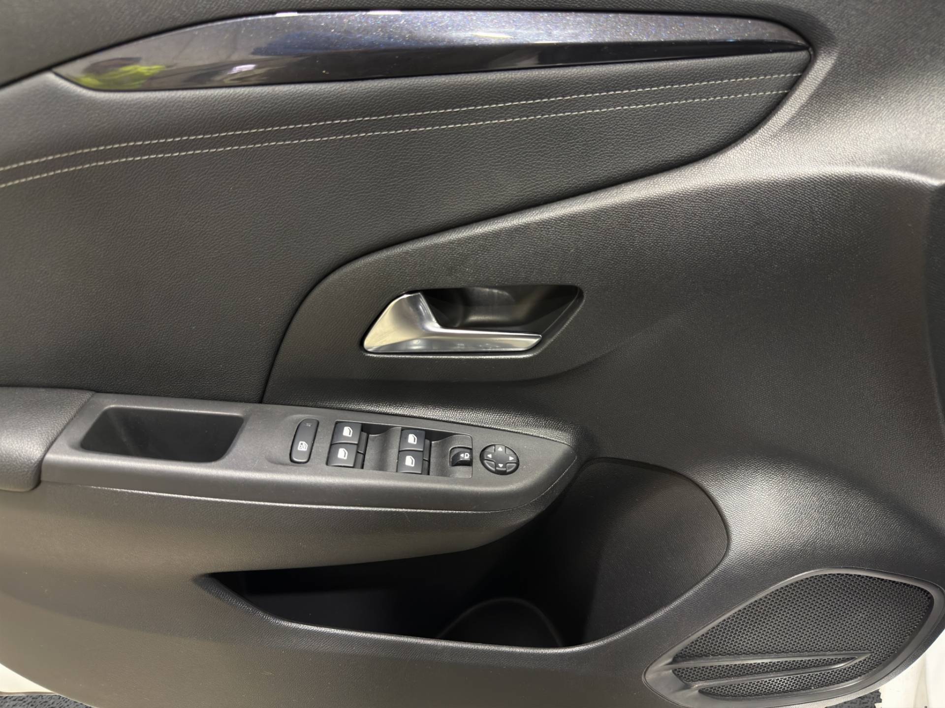 Auto Venduta - OPEL Corsa Corsa e- Elegance usata in pronta consegna - Brandini