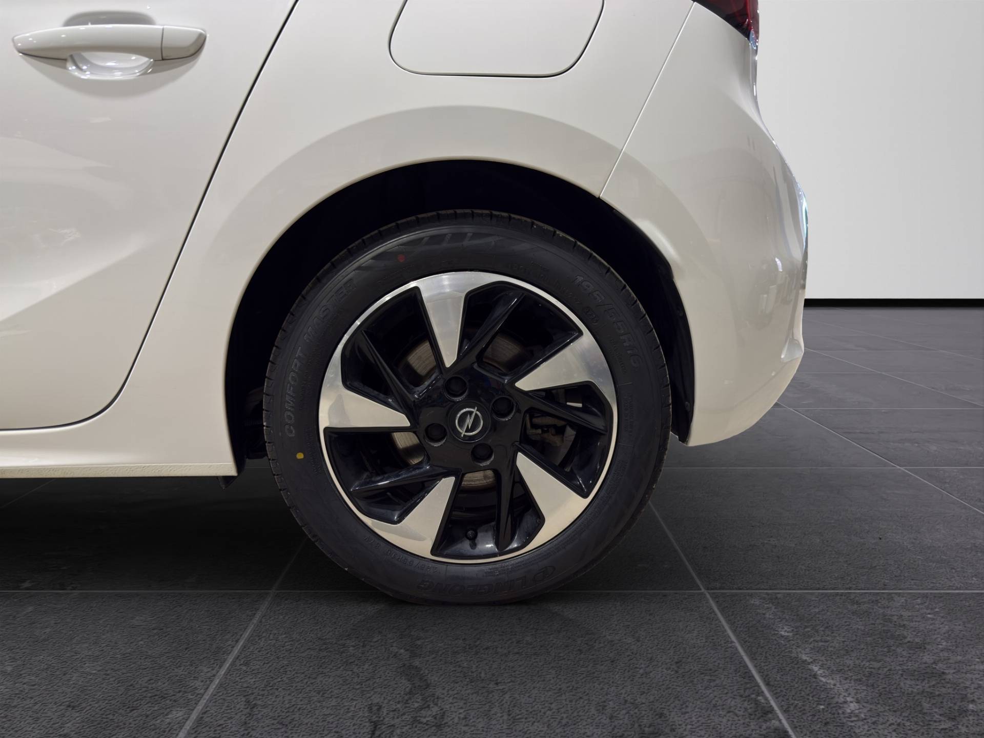Auto Venduta - OPEL Corsa Corsa e- Elegance usata in pronta consegna - Brandini