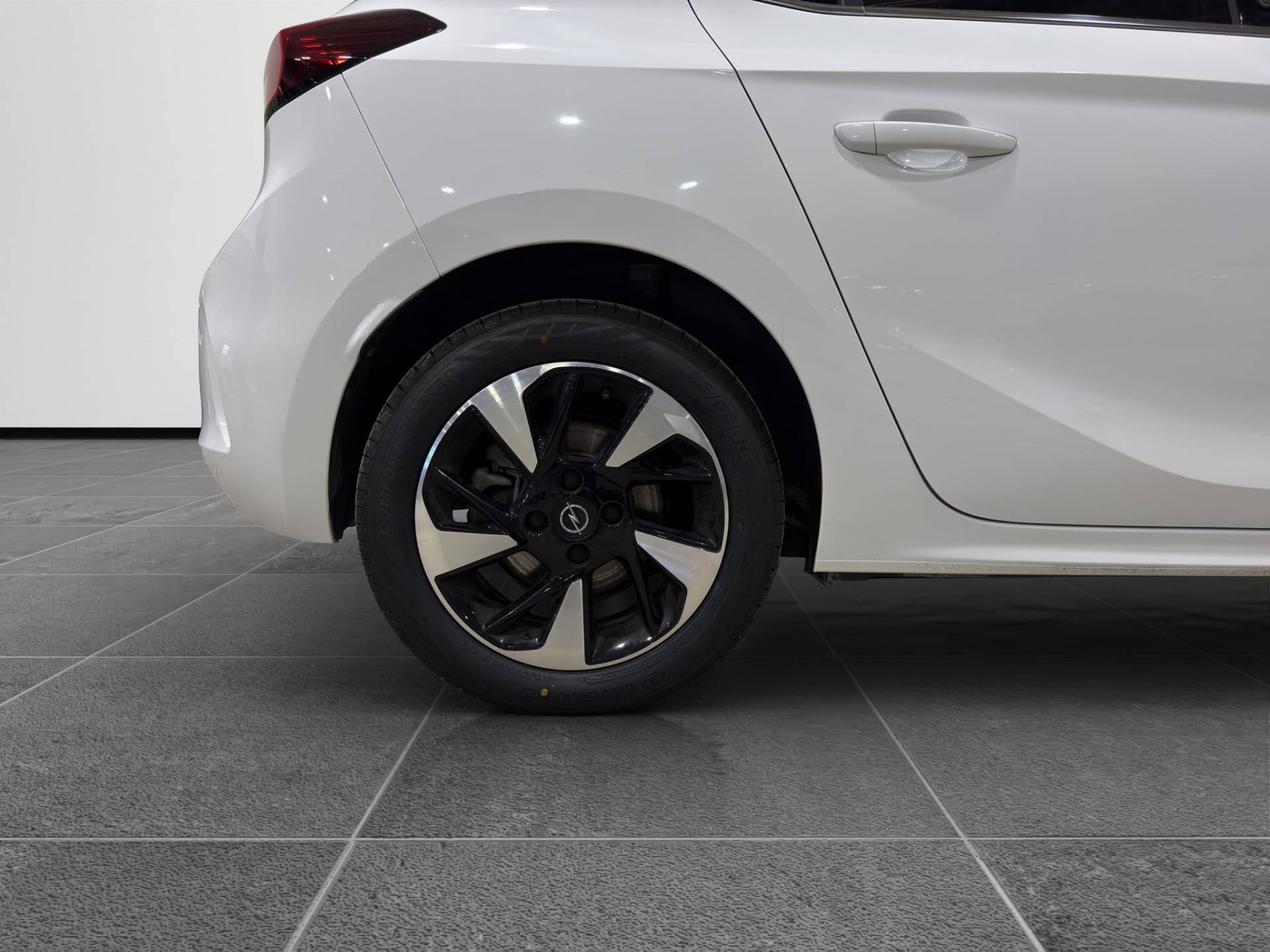 Auto Venduta - OPEL Corsa Corsa e- Elegance usata in pronta consegna - Brandini