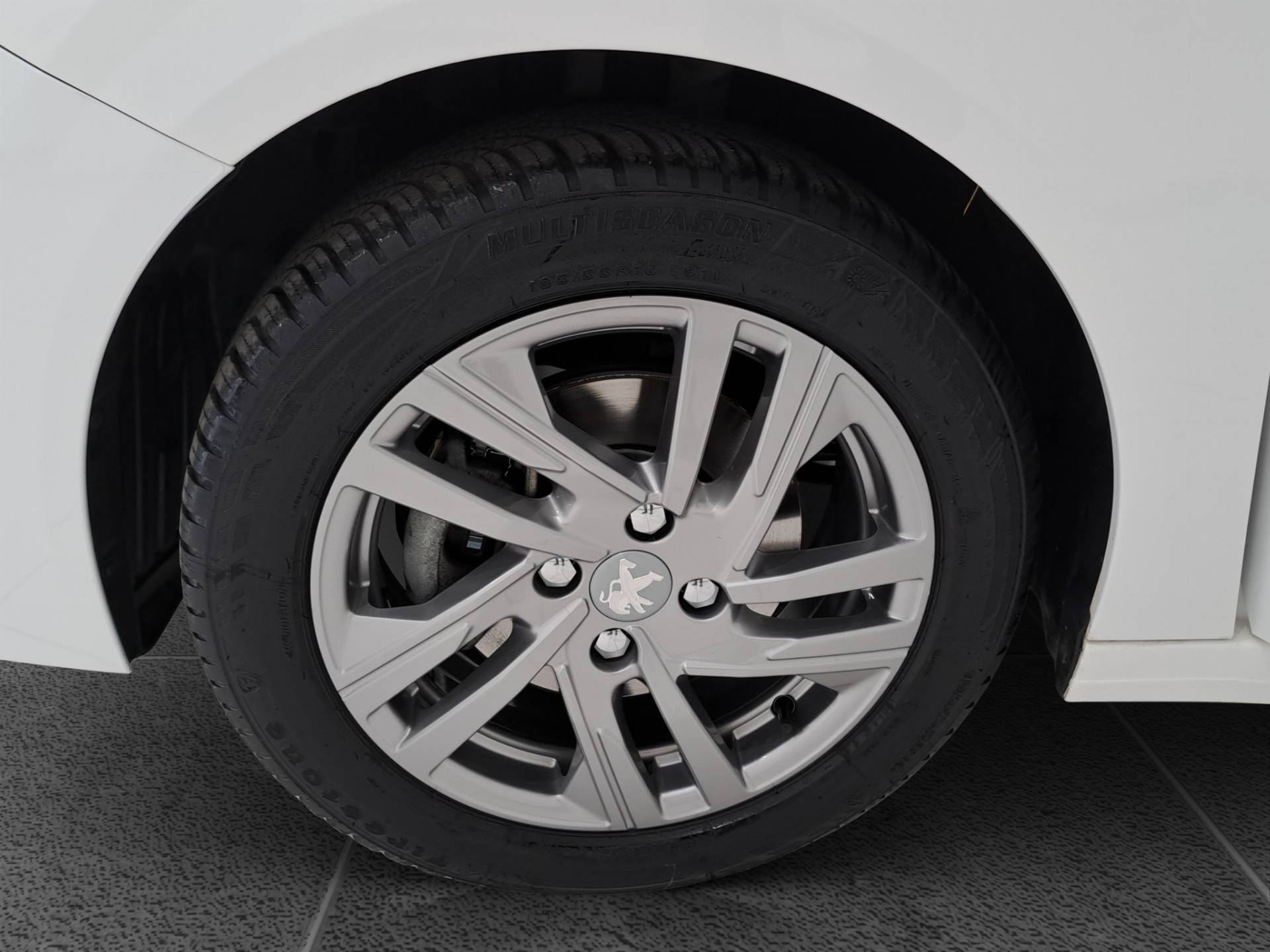 PEUGEOT 208 208 1.2 puretech Active Pack s&s 100cv usata in pronta consegna - Brandini