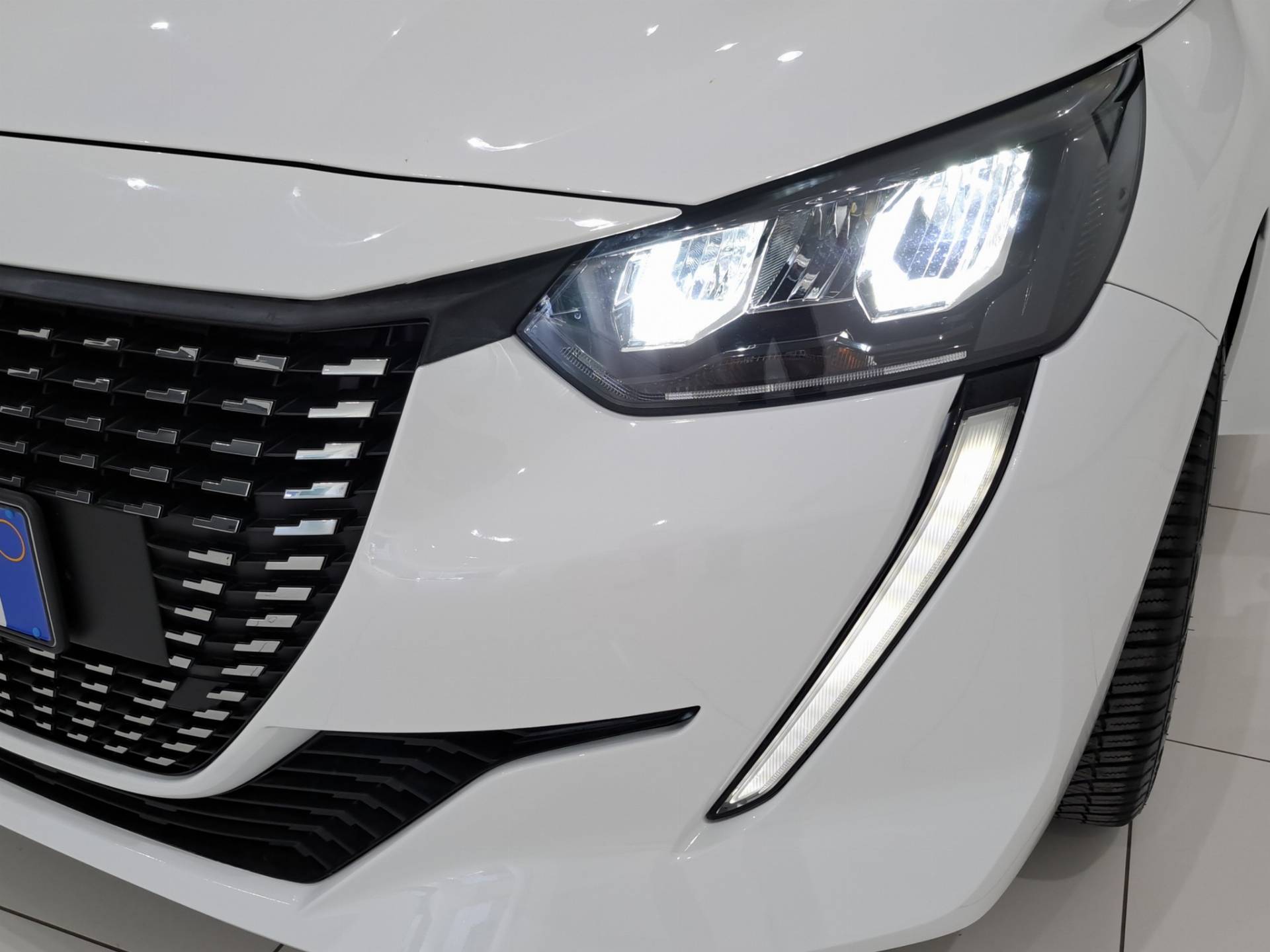 PEUGEOT 208 208 1.2 puretech Active Pack s&s 100cv usata in pronta consegna - Brandini