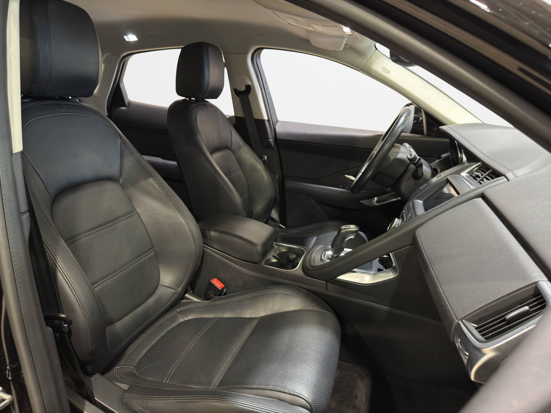 JAGUAR E-Pace E-Pace 2.0d i4 S awd 150cv auto my19 usata in pronta consegna - Brandini