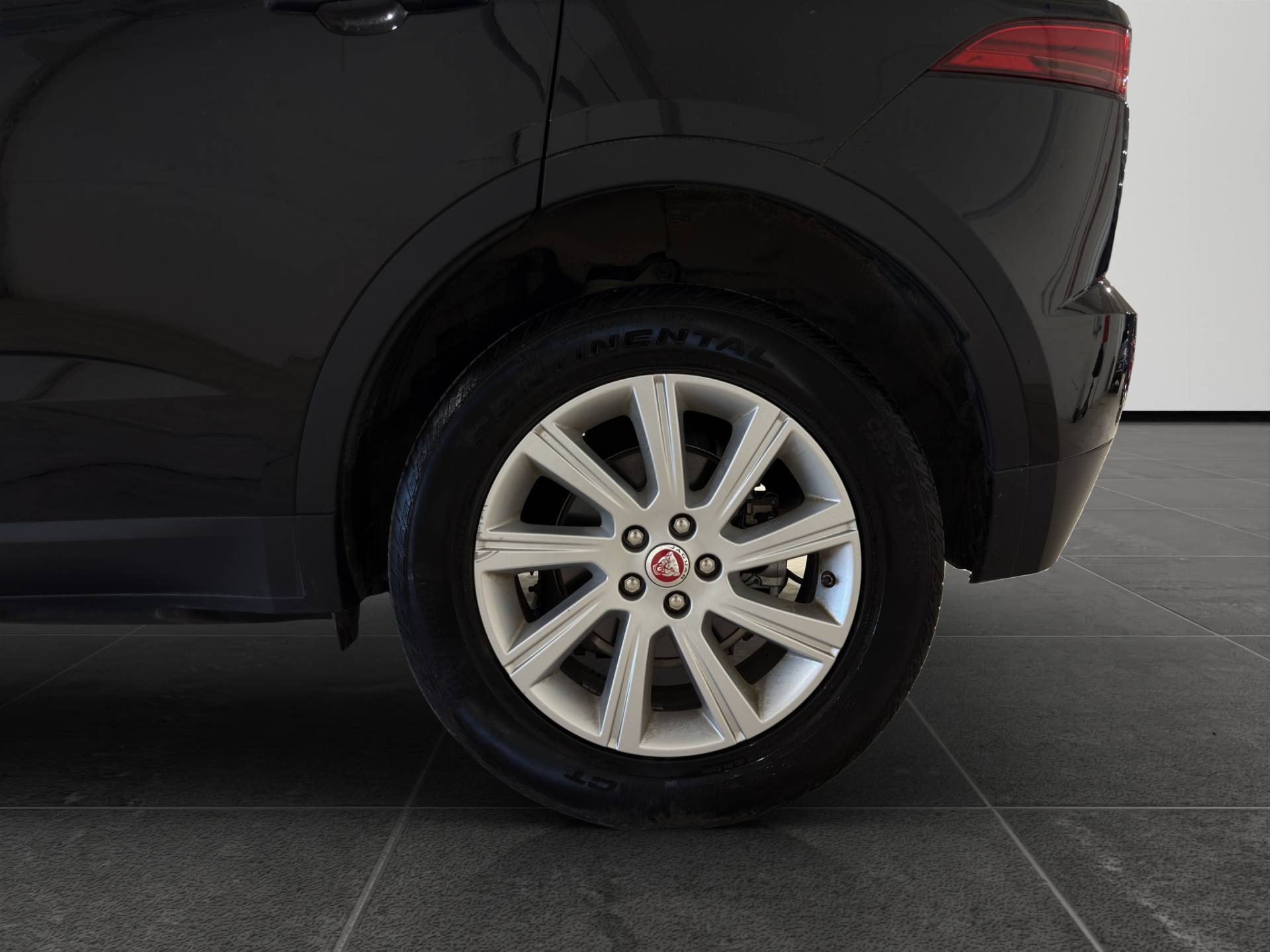 JAGUAR E-Pace E-Pace 2.0d i4 S awd 150cv auto my19 usata in pronta consegna - Brandini
