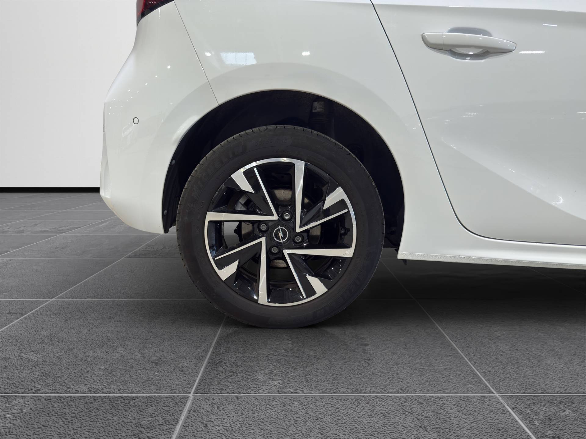 OPEL Corsa Corsa 1.2 hybrid GS 100cv dct6 usata in pronta consegna - Brandini