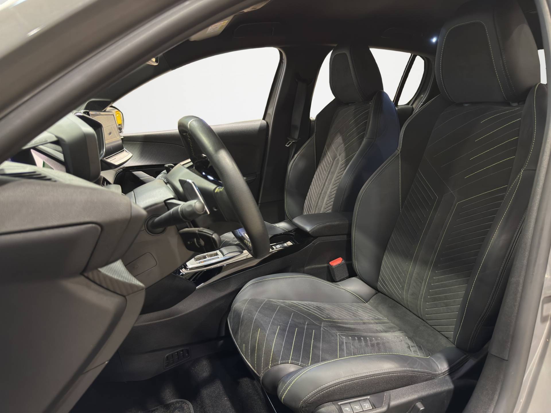 PEUGEOT 208 208 1.2 hybrid GT 136cv e-dcs 6 usata in pronta consegna - Brandini