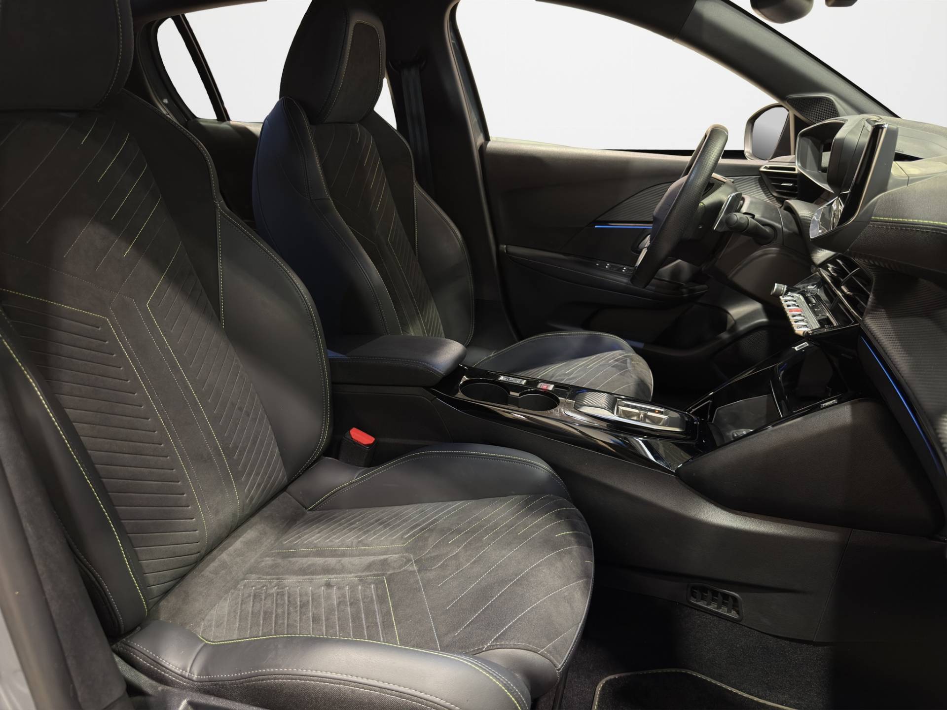 PEUGEOT 208 208 1.2 hybrid GT 136cv e-dcs 6 usata in pronta consegna - Brandini