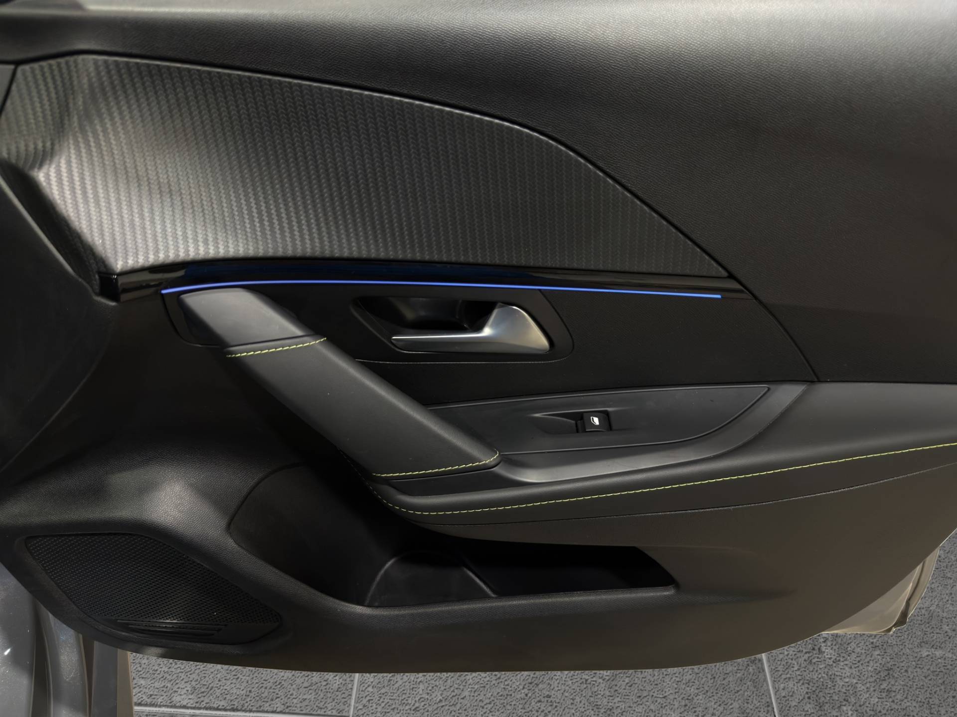 PEUGEOT 208 208 1.2 hybrid GT 136cv e-dcs 6 usata in pronta consegna - Brandini