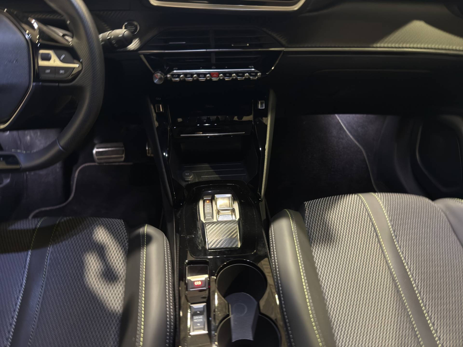 Auto Venduta - PEUGEOT 2008 2008 1.2 hybrid GT 136cv e-dcs6 usata in pronta consegna - Brandini