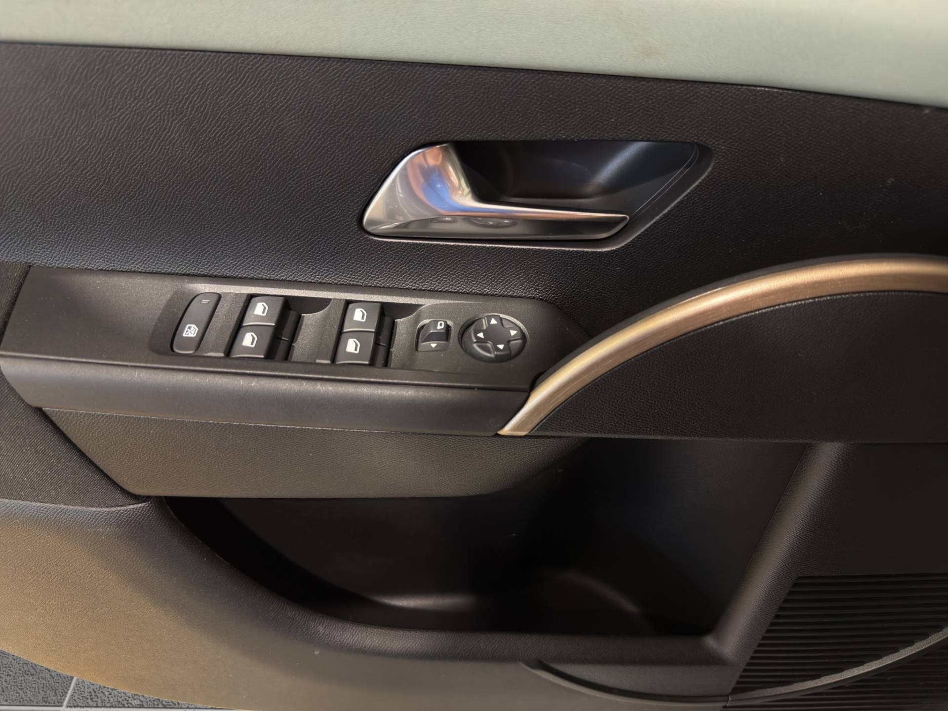 LANCIA Ypsilon Ypsilon 1.2 mhev e-dct usata in pronta consegna - Brandini