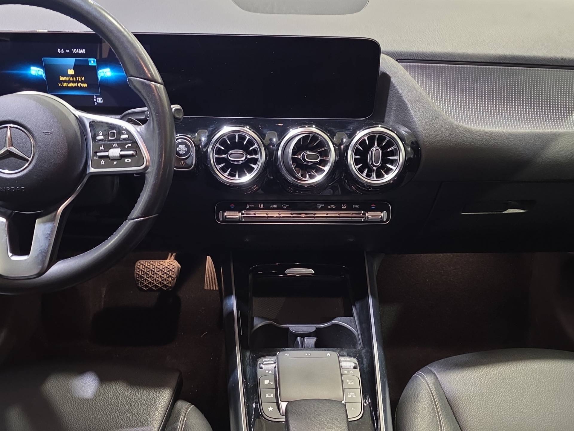 MERCEDES GLA GLA 180 d Sport auto usata in pronta consegna - Brandini