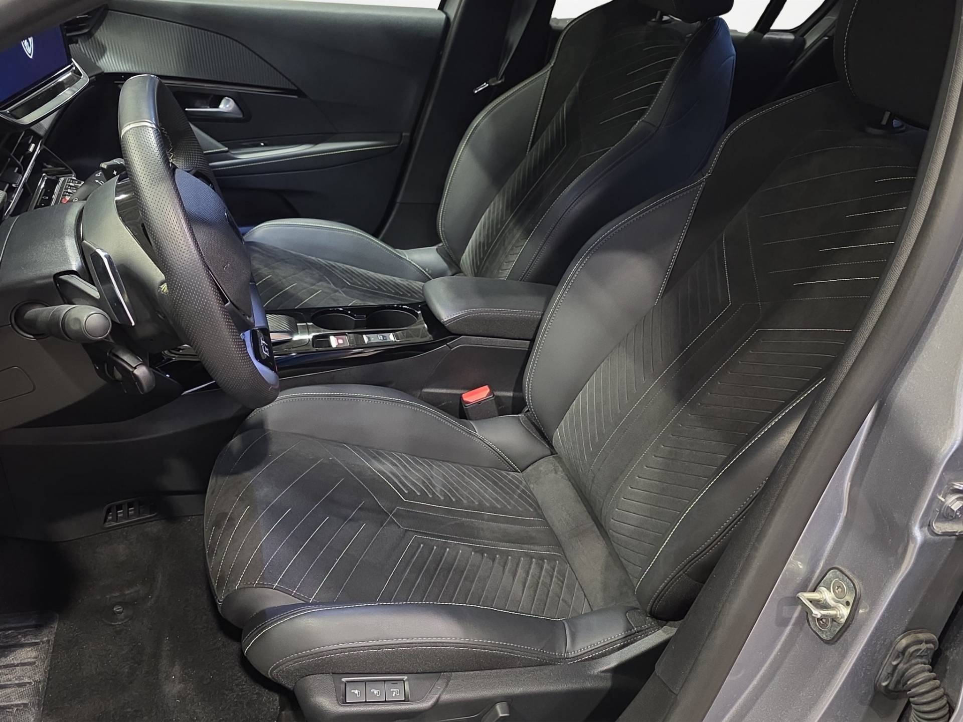 PEUGEOT 208 208 1.2 hybrid GT 136cv e-dcs 6 usata in pronta consegna - Brandini