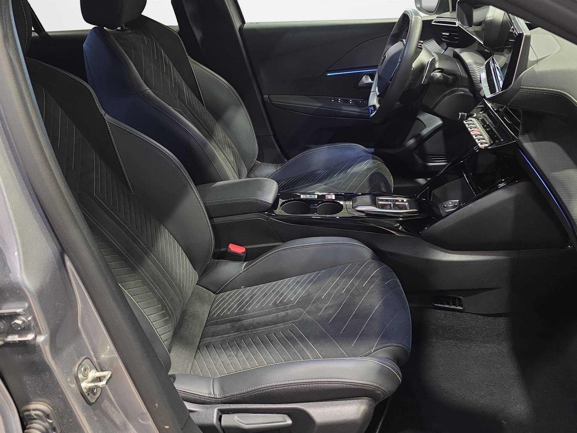 PEUGEOT 208 208 1.2 hybrid GT 136cv e-dcs 6 usata in pronta consegna - Brandini