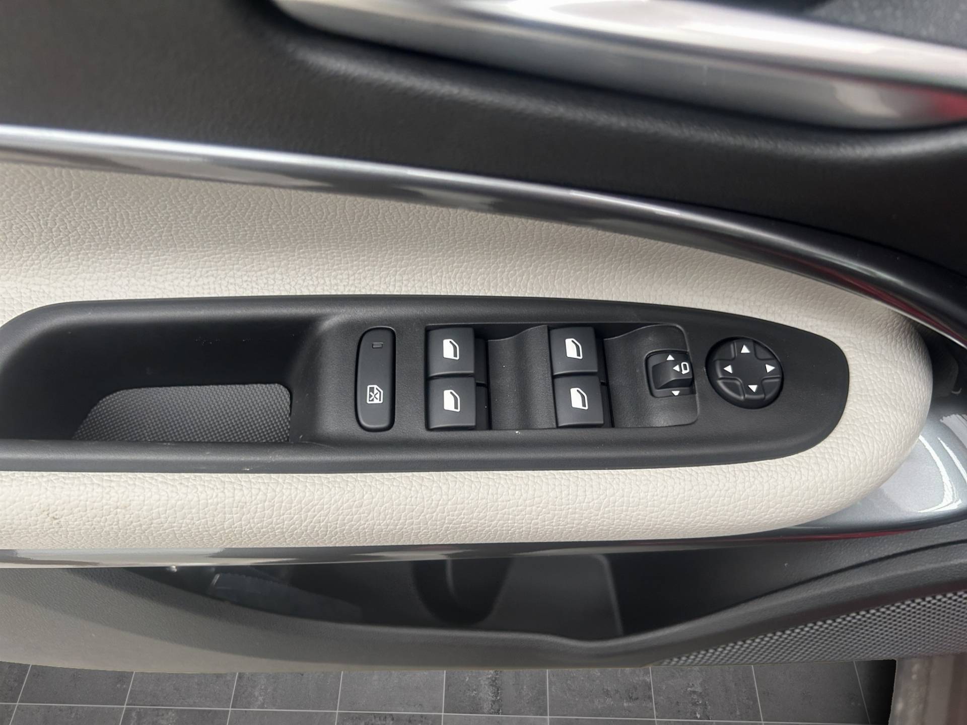 FIAT 600 600 1.2 hybrid La Prima 110cv auto usata in pronta consegna - Brandini