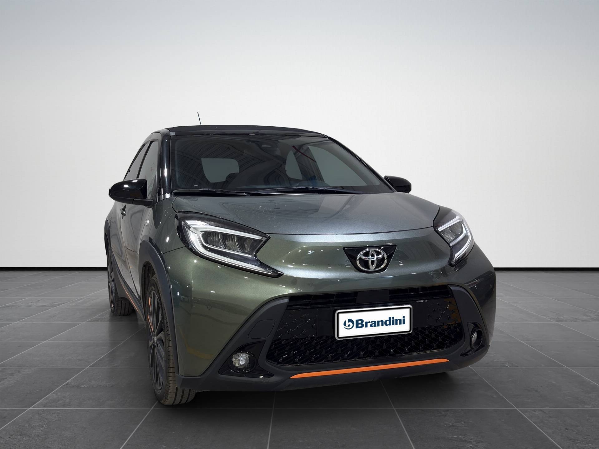 Auto Venduta - TOYOTA Aygo Aygo X 1.0 Limited Air 72cv s-cvt usata in pronta consegna - Brandini