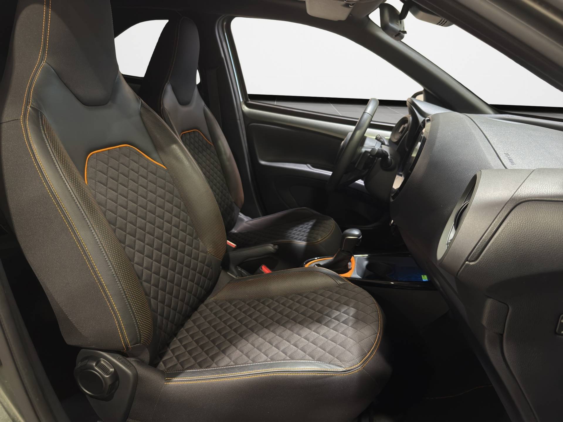 Auto Venduta - TOYOTA Aygo Aygo X 1.0 Limited Air 72cv s-cvt usata in pronta consegna - Brandini