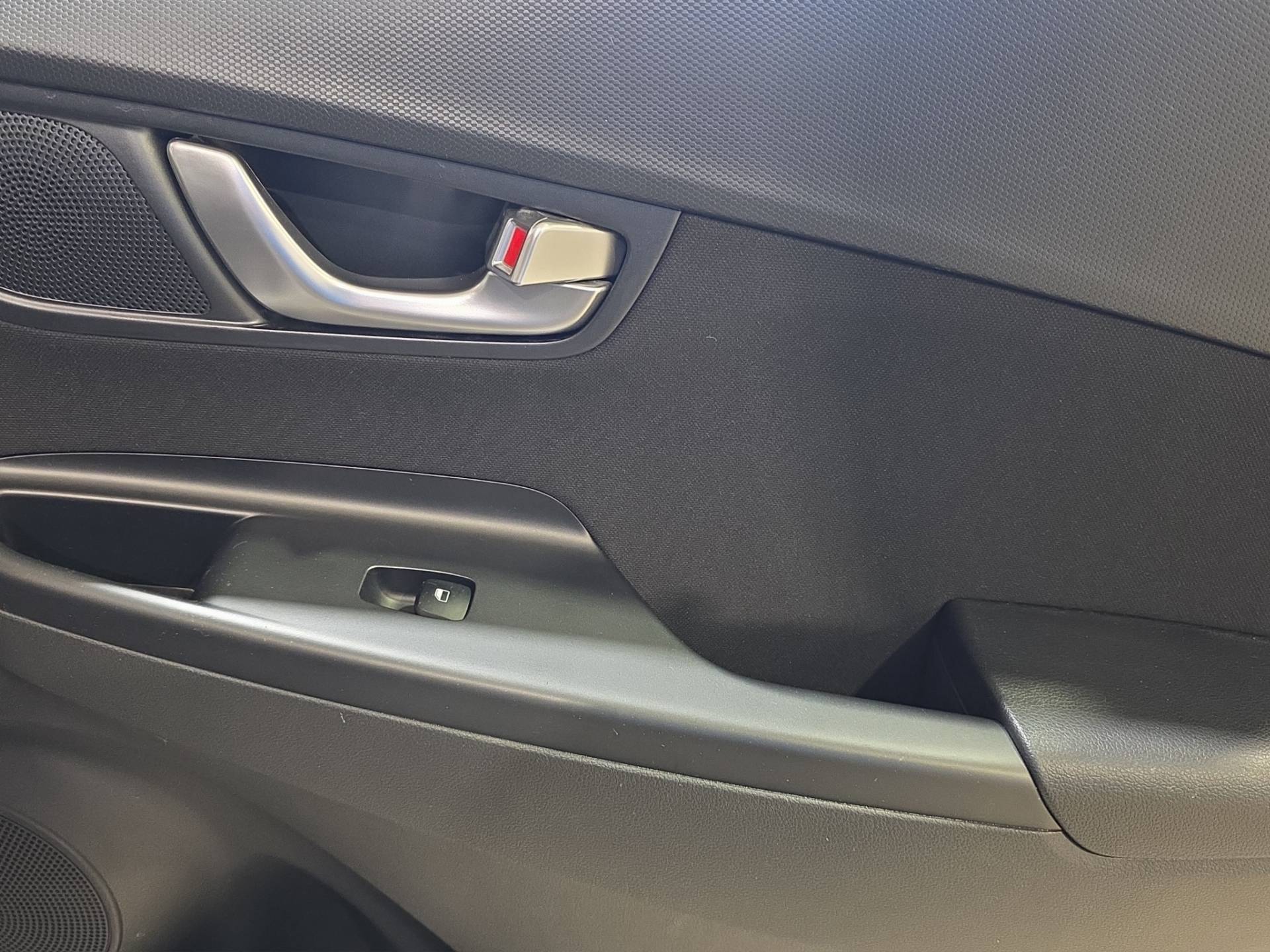 HYUNDAI Kona Kona 1.6 gdi hev Xtech 2wd 141cv dct usata in pronta consegna - Brandini