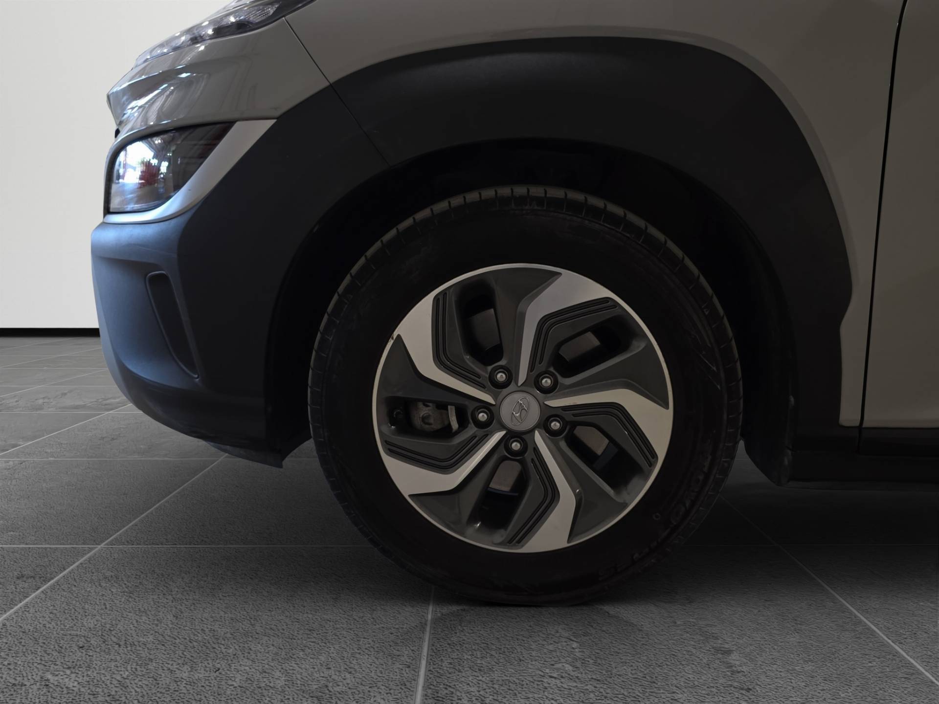 HYUNDAI Kona Kona 1.6 gdi hev Xtech 2wd 141cv dct usata in pronta consegna - Brandini