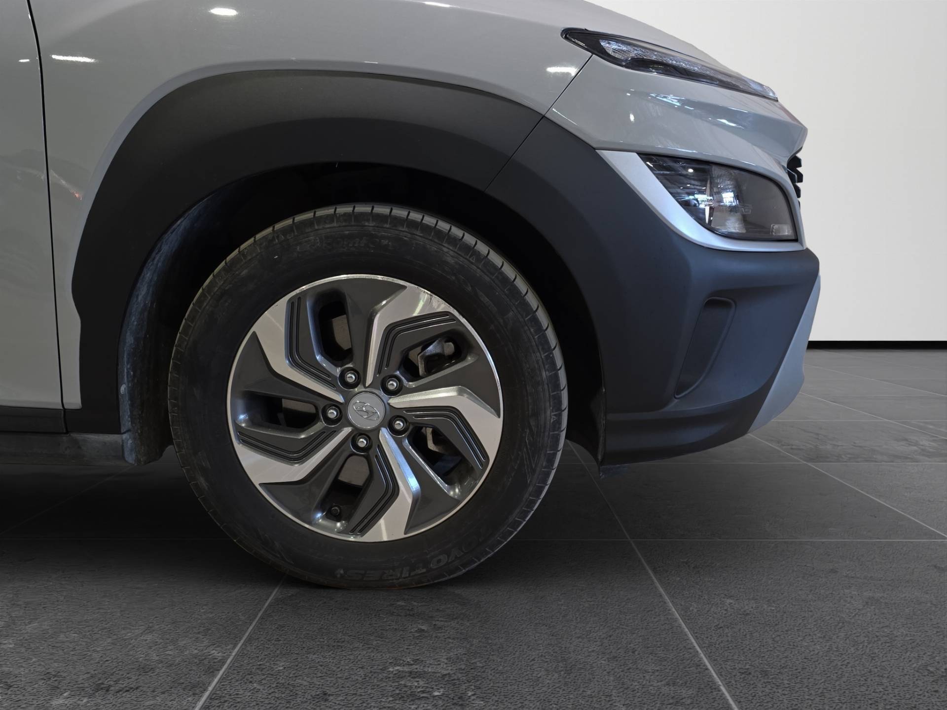 HYUNDAI Kona Kona 1.6 gdi hev Xtech 2wd 141cv dct usata in pronta consegna - Brandini