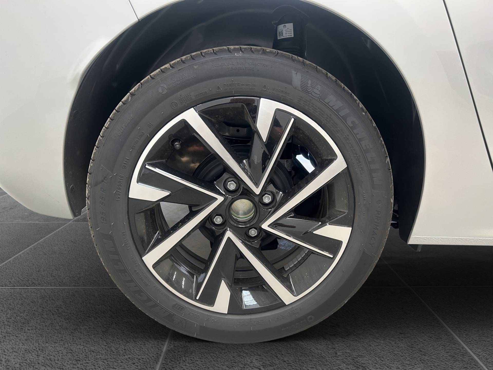 OPEL Corsa Corsa 1.2 Yes s&s 100cv usata in pronta consegna - Brandini