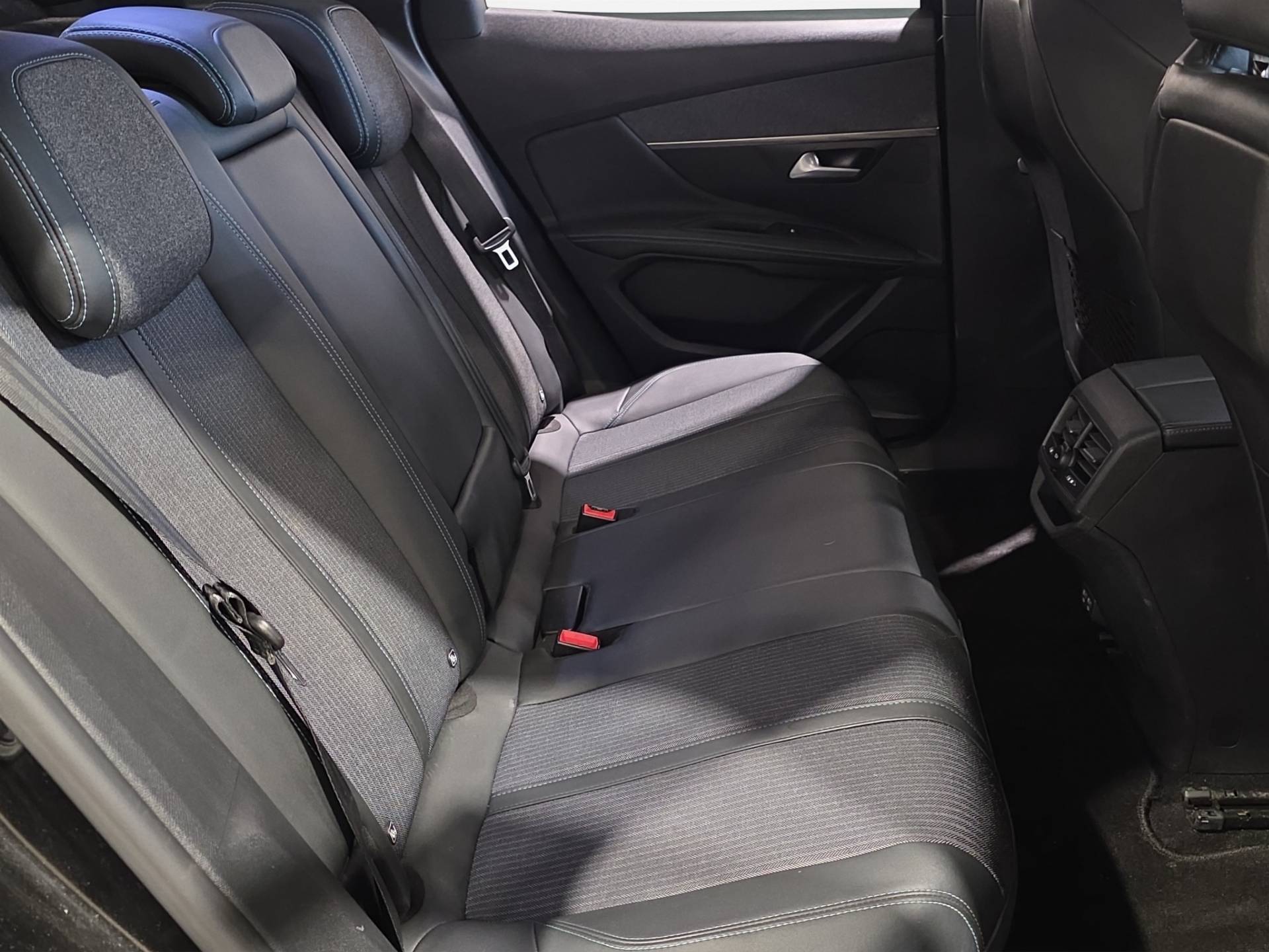 PEUGEOT 3008 3008 1.5 bluehdi Allure s&s 130cv usata in pronta consegna - Brandini