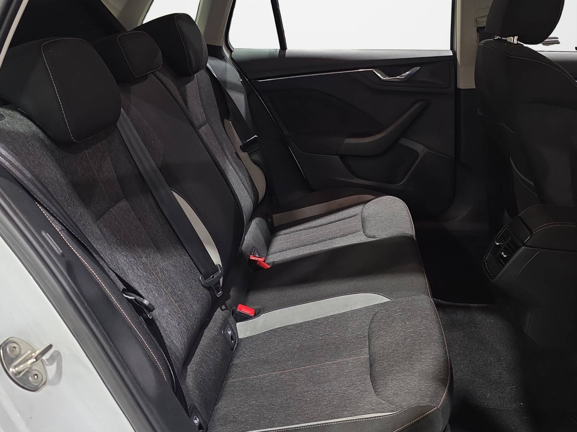 SKODA Kamiq Kamiq 1.0 tsi Style 110cv usata in pronta consegna - Brandini