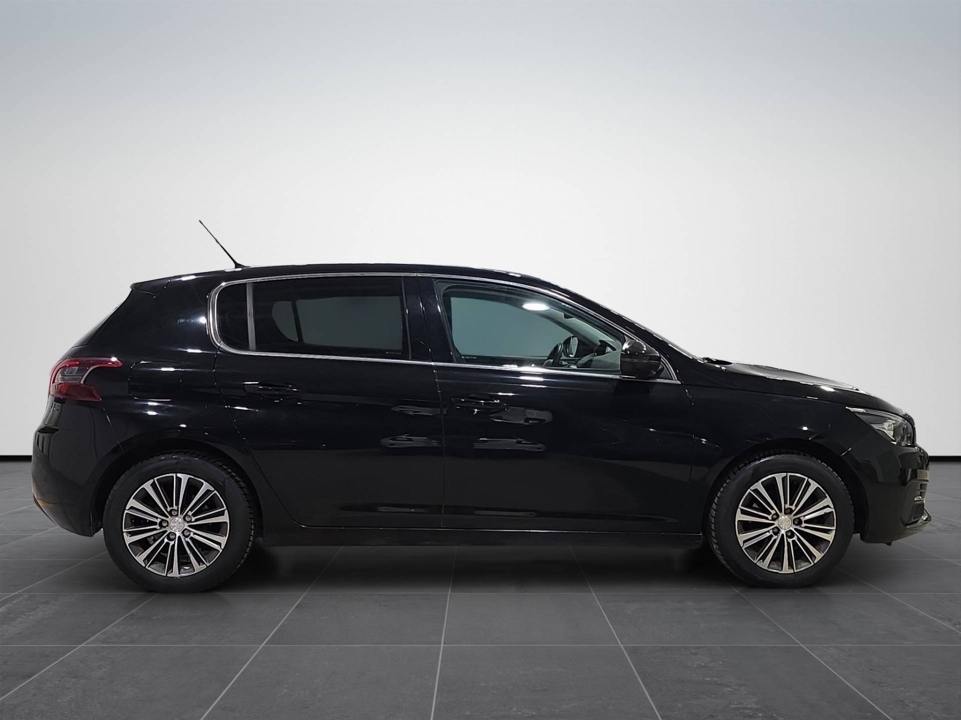 Auto Venduta - PEUGEOT 308 308 5p 1.5 bluehdi Allure s&s 130cv my20 usata in pronta consegna - Brandini