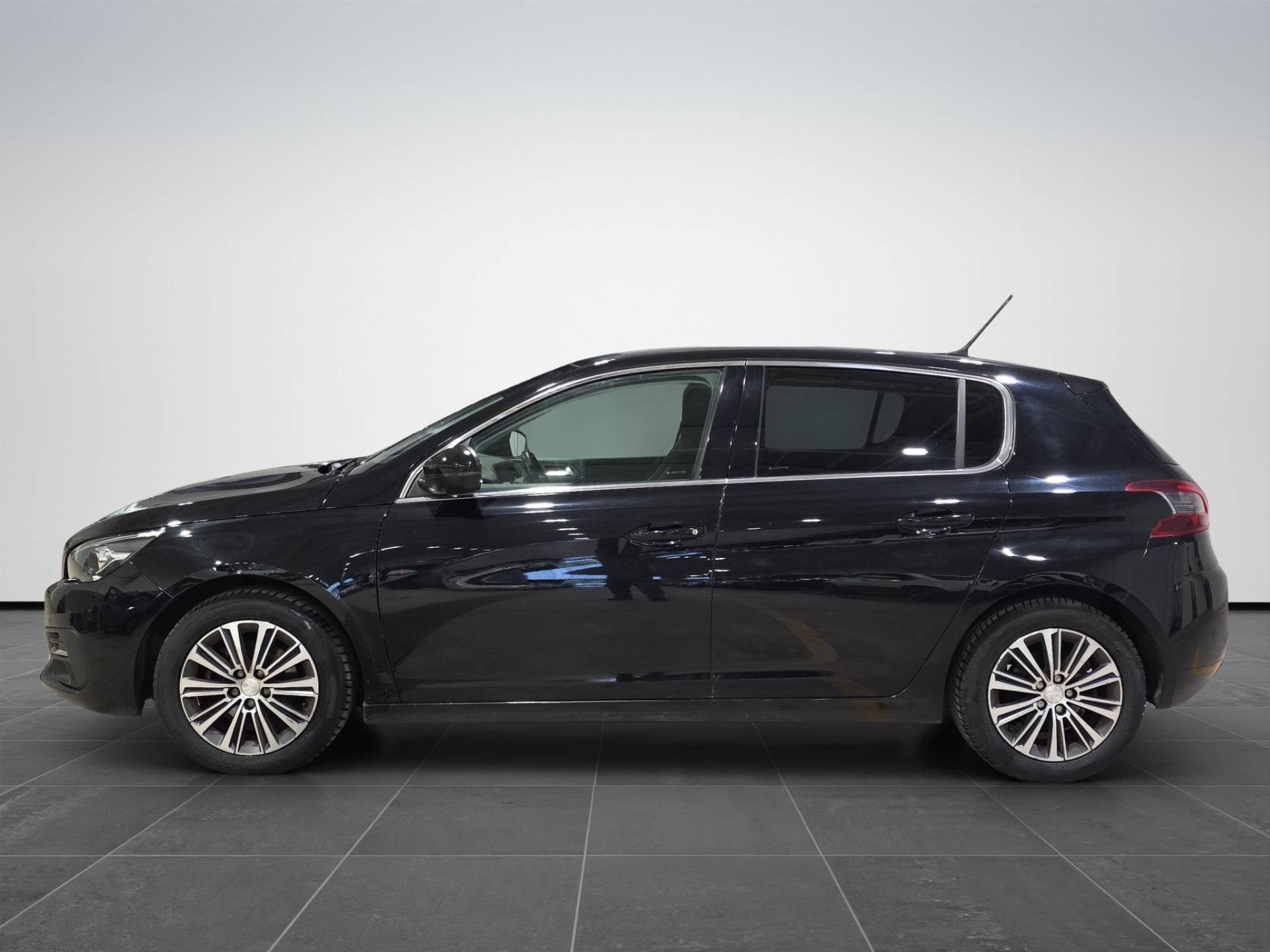 Auto Venduta - PEUGEOT 308 308 5p 1.5 bluehdi Allure s&s 130cv my20 usata in pronta consegna - Brandini