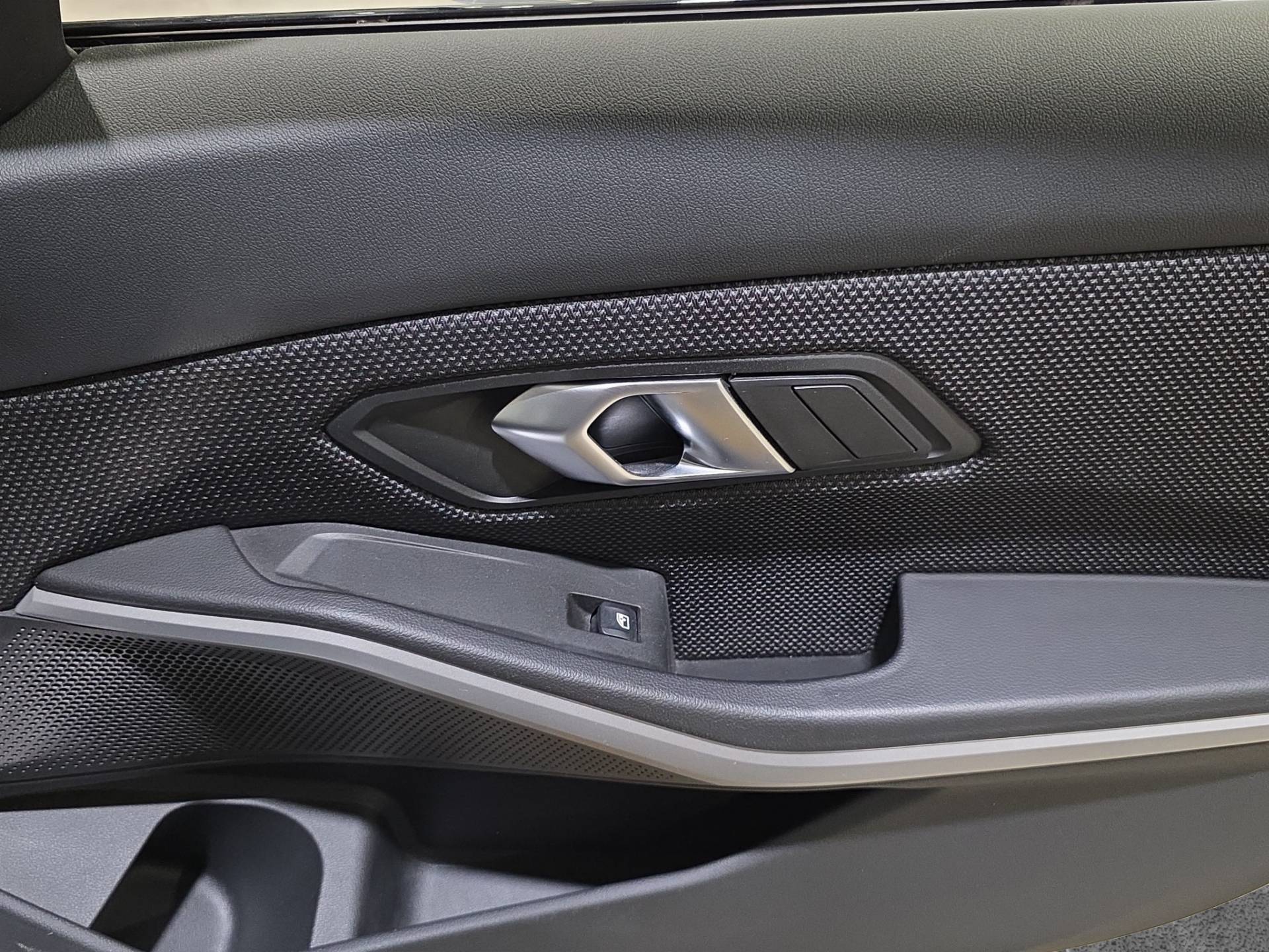 Auto Venduta - BMW Serie 3 Touring 318d Touring mhev 48V auto usata in pronta consegna - Brandini