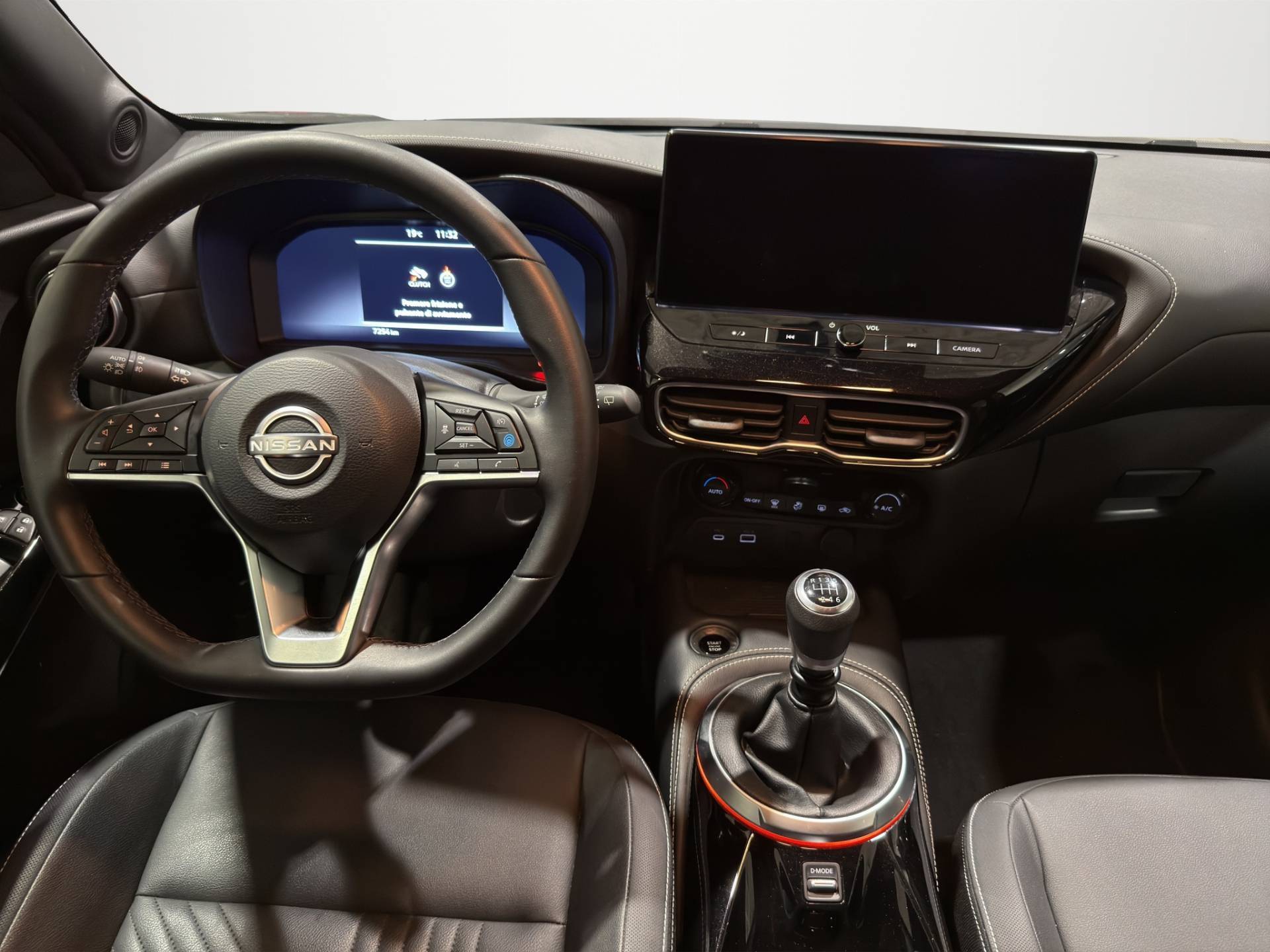 NISSAN Juke Juke 1.0 dig-t Tekna 114cv usata in pronta consegna - Brandini