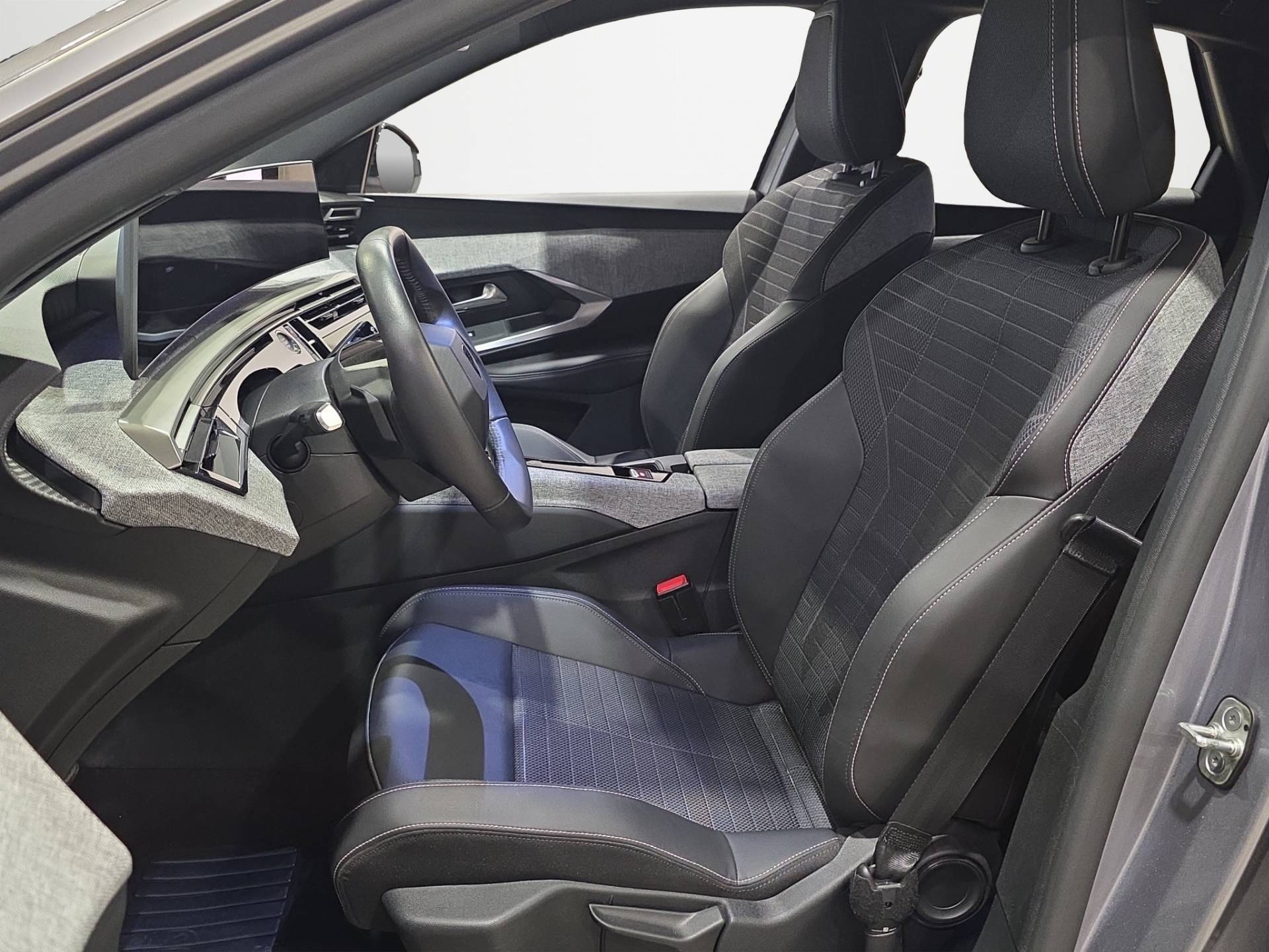 PEUGEOT 3008 3008 1.2 hybrid Allure 145cv e-dcs6 usata in pronta consegna - Brandini
