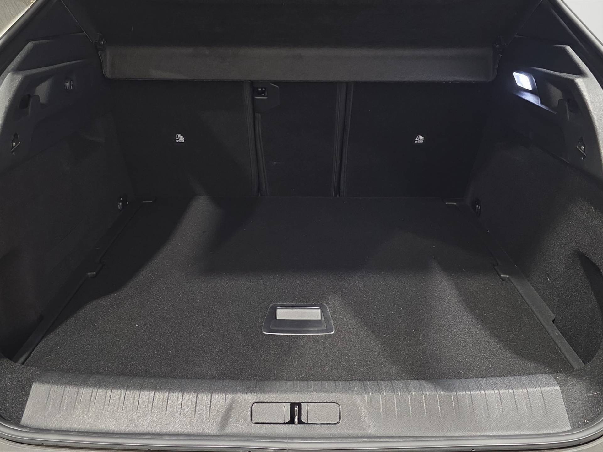 PEUGEOT 3008 3008 1.2 hybrid Allure 145cv e-dcs6 usata in pronta consegna - Brandini