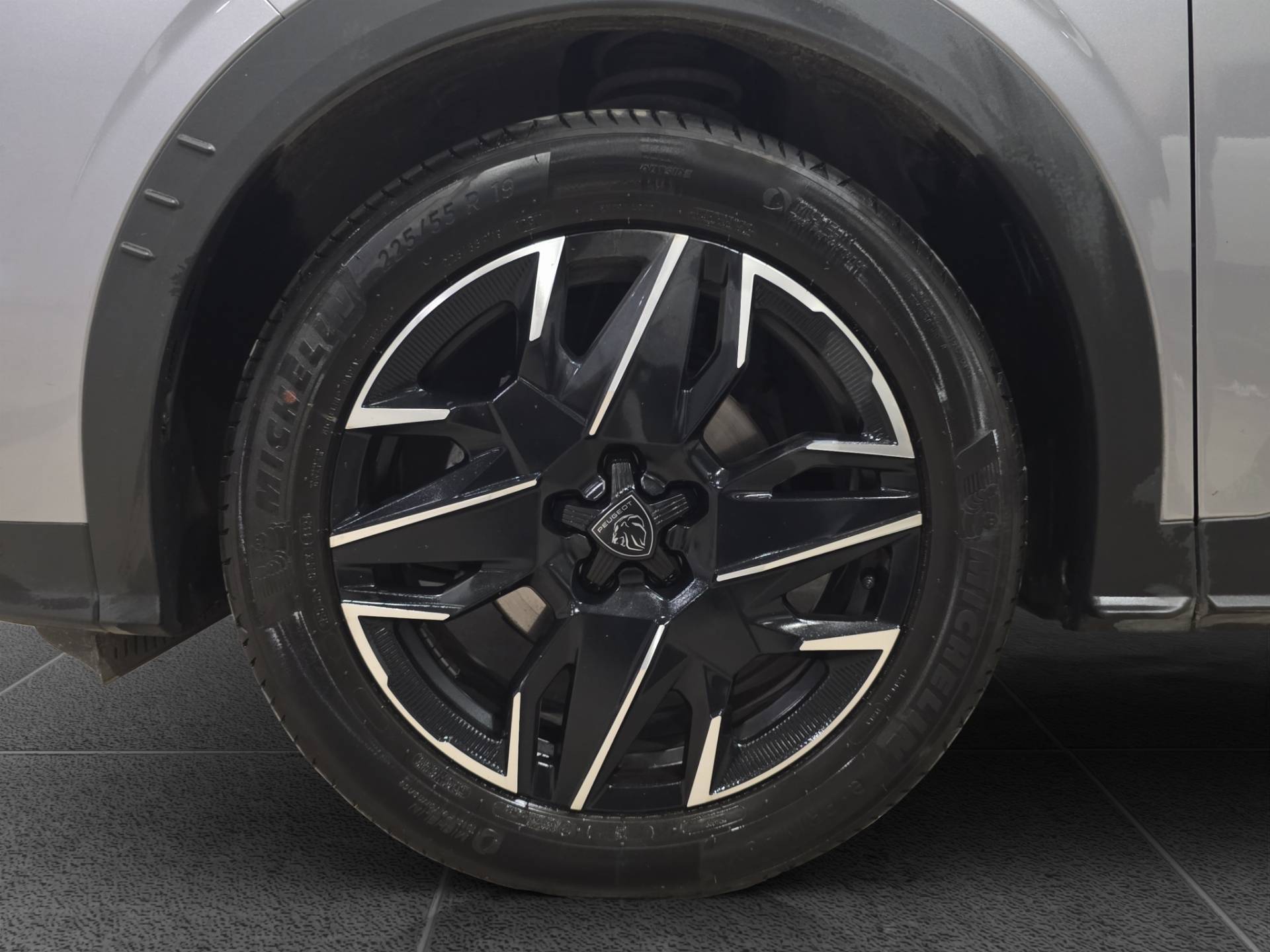 PEUGEOT 3008 3008 1.2 hybrid Allure 145cv e-dcs6 usata in pronta consegna - Brandini