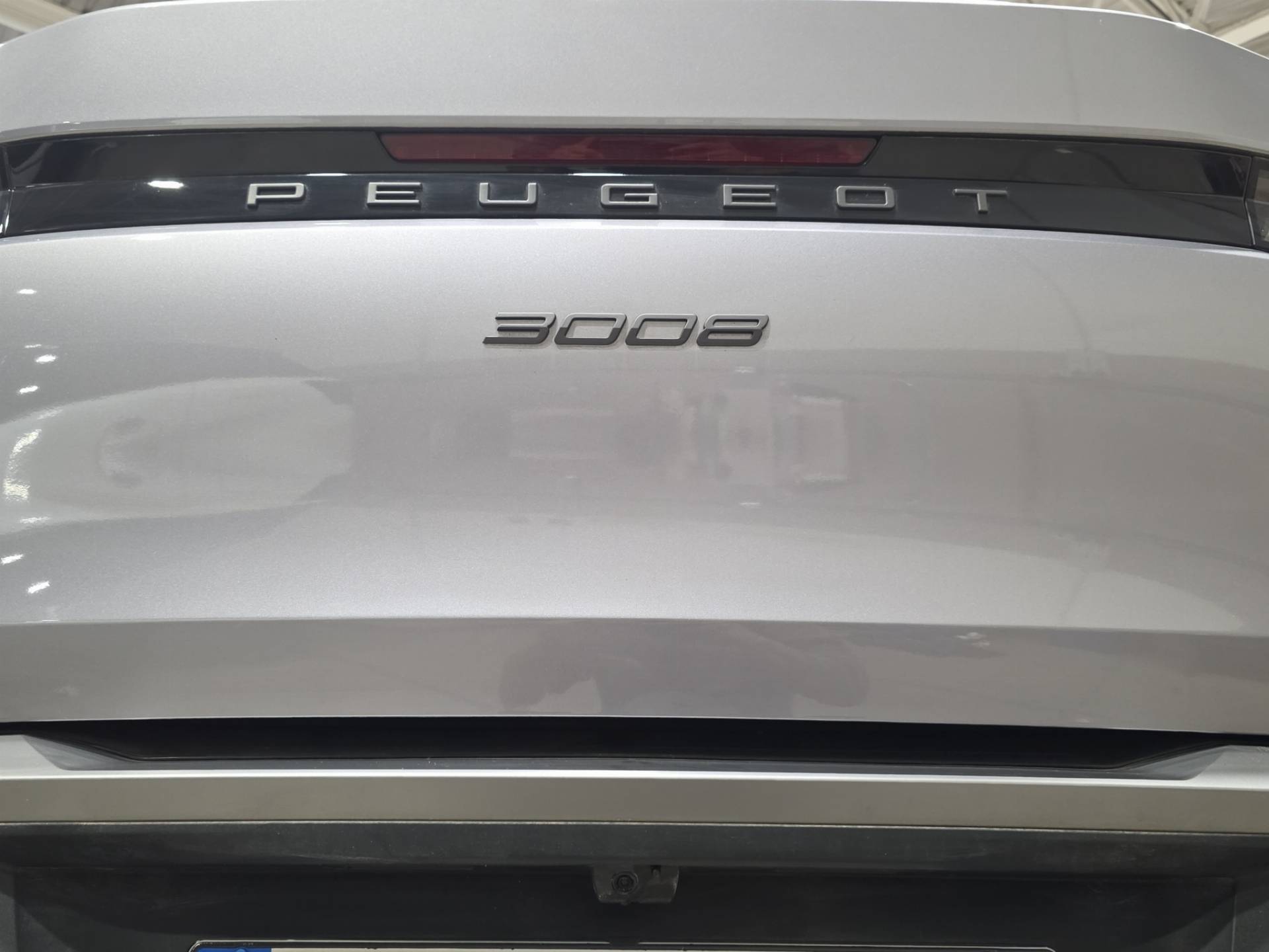 PEUGEOT 3008 3008 1.2 hybrid Allure 145cv e-dcs6 usata in pronta consegna - Brandini