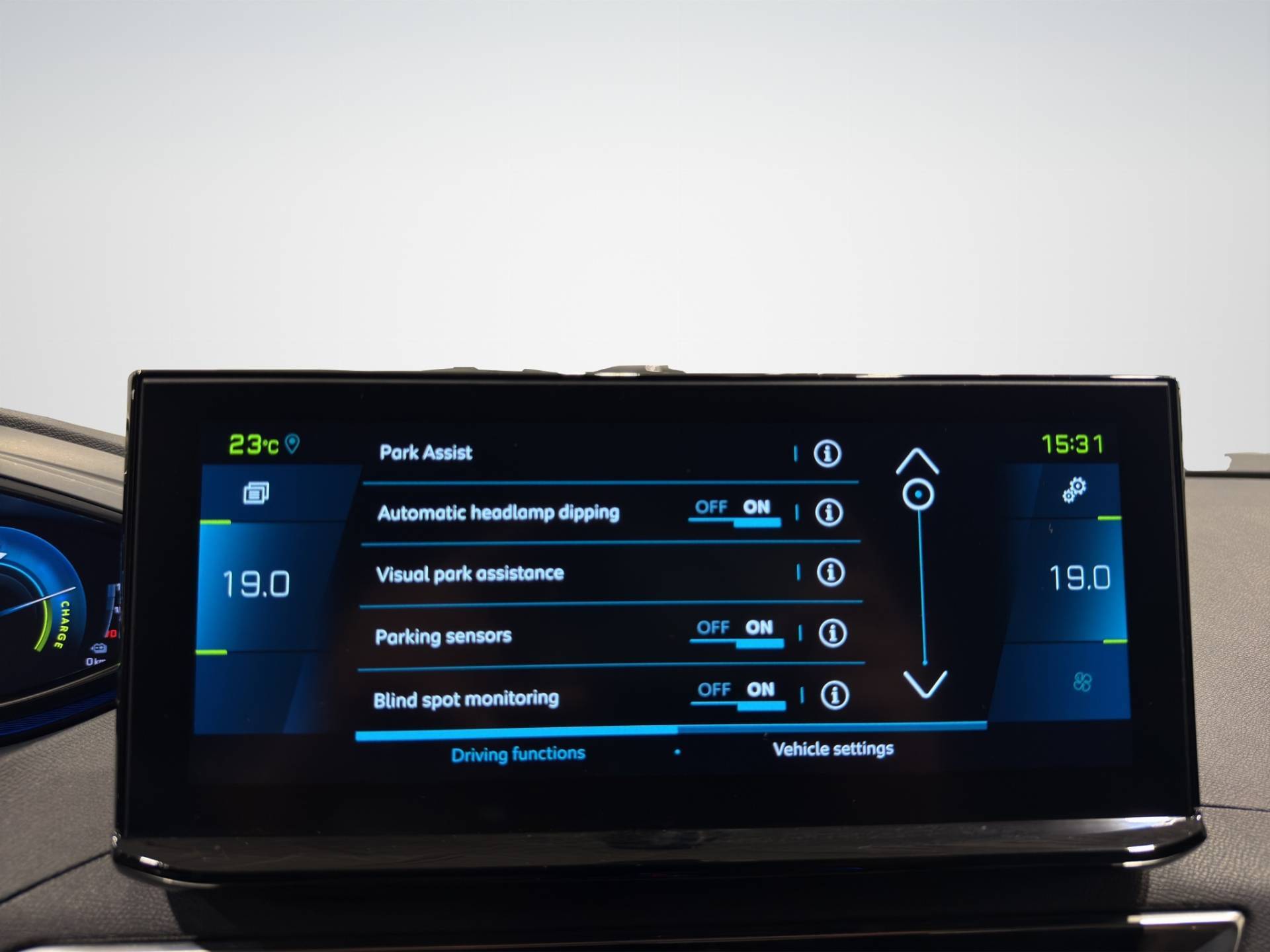 PEUGEOT 3008 3008 1.6 hybrid GT Pack 225cv e-eat8 usata in pronta consegna - Brandini