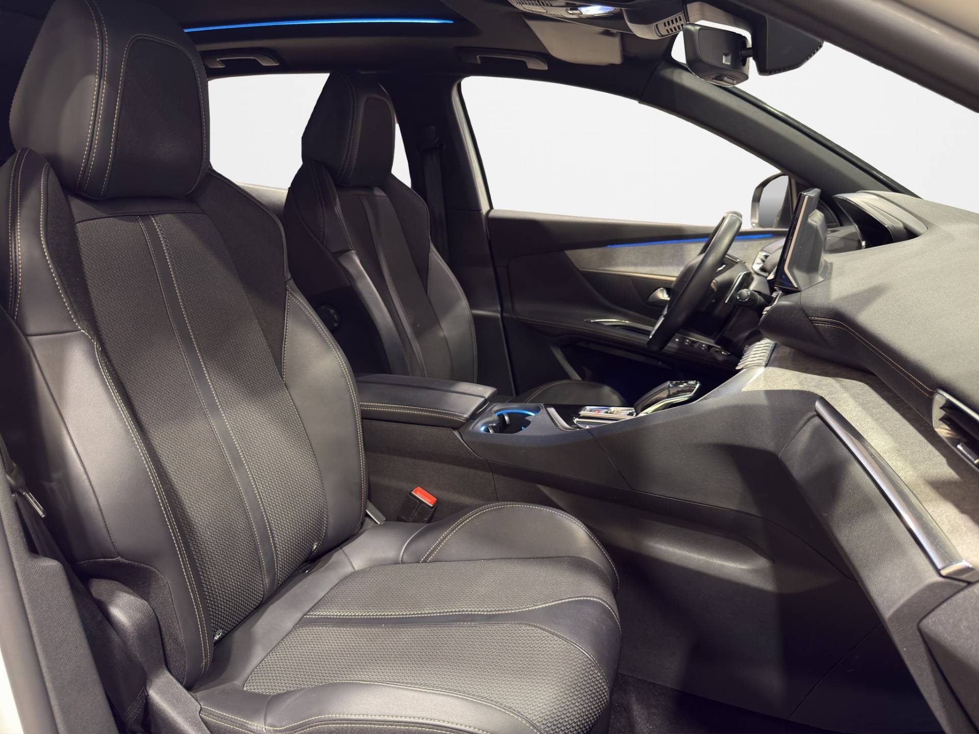 PEUGEOT 3008 3008 1.6 hybrid GT Pack 225cv e-eat8 usata in pronta consegna - Brandini