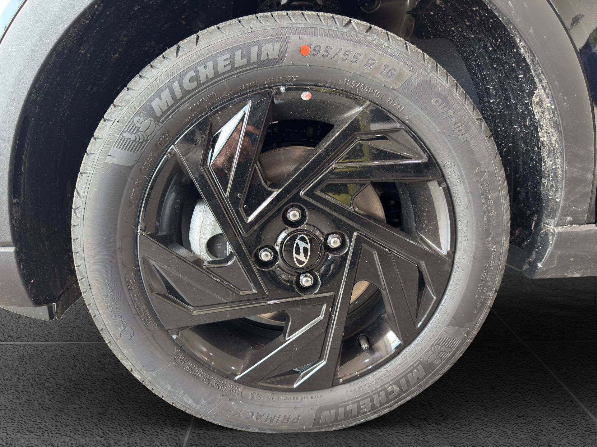 HYUNDAI Bayon Bayon 1.0 t-gdi Dark Line 90cv mt usata in pronta consegna - Brandini