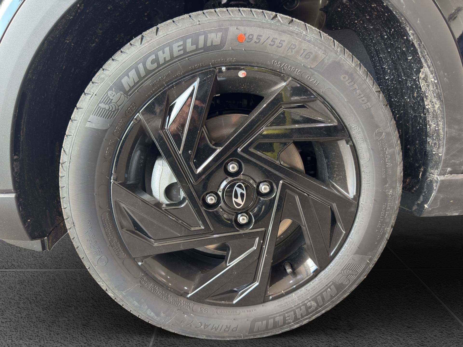 HYUNDAI Bayon Bayon 1.0 t-gdi Dark Line 90cv mt usata in pronta consegna - Brandini